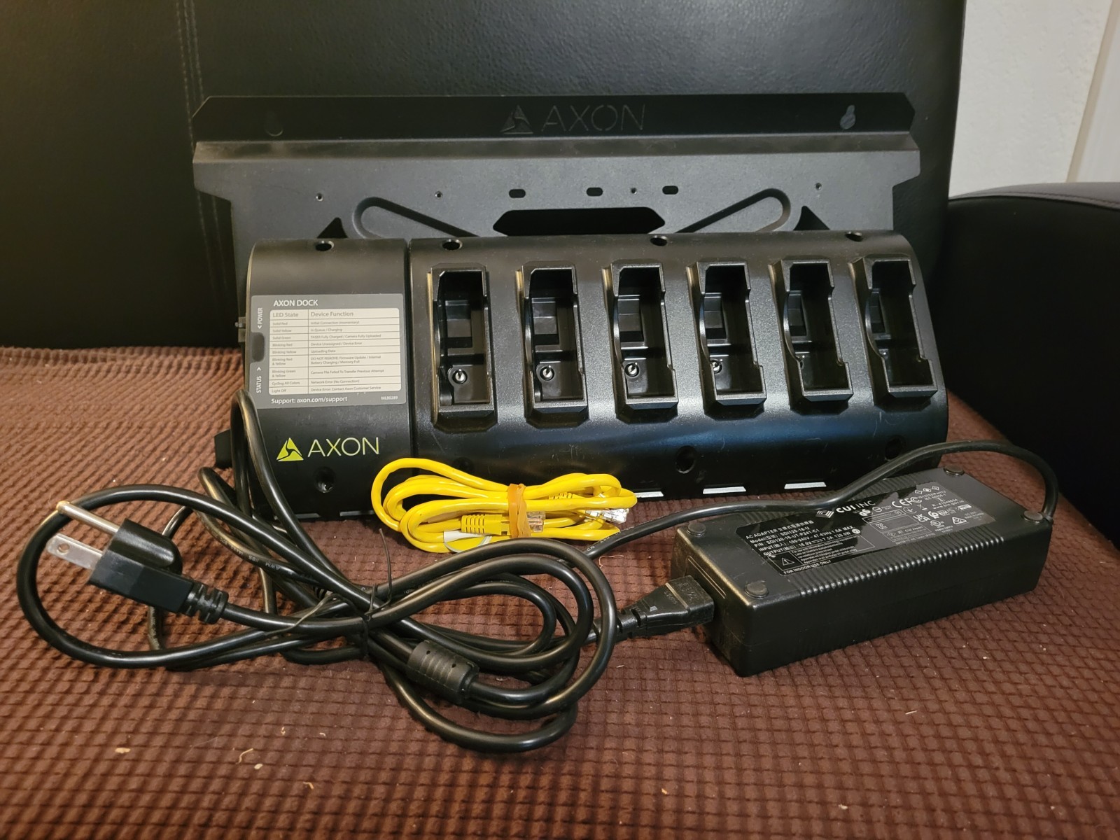 Axon AX1010/AX1011 6-Bay (-2) Body 2 camera charging dock, wall bracket, power
