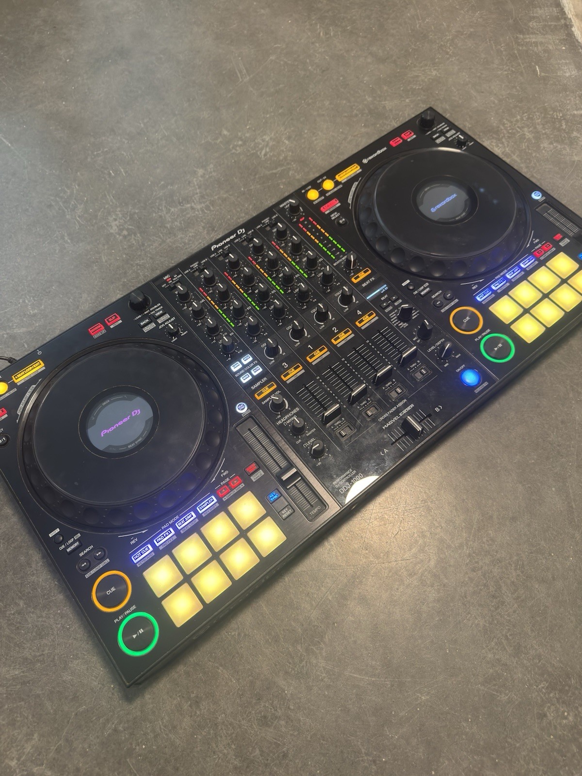 Pioneer DJ Quad Deck Controller - DDJ-1000