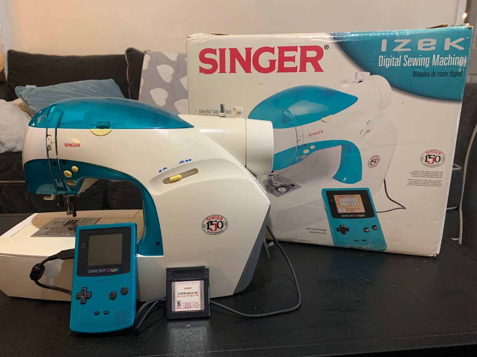 Rare Singer digital sewing machine with Gameboy color and sewing game cartridge