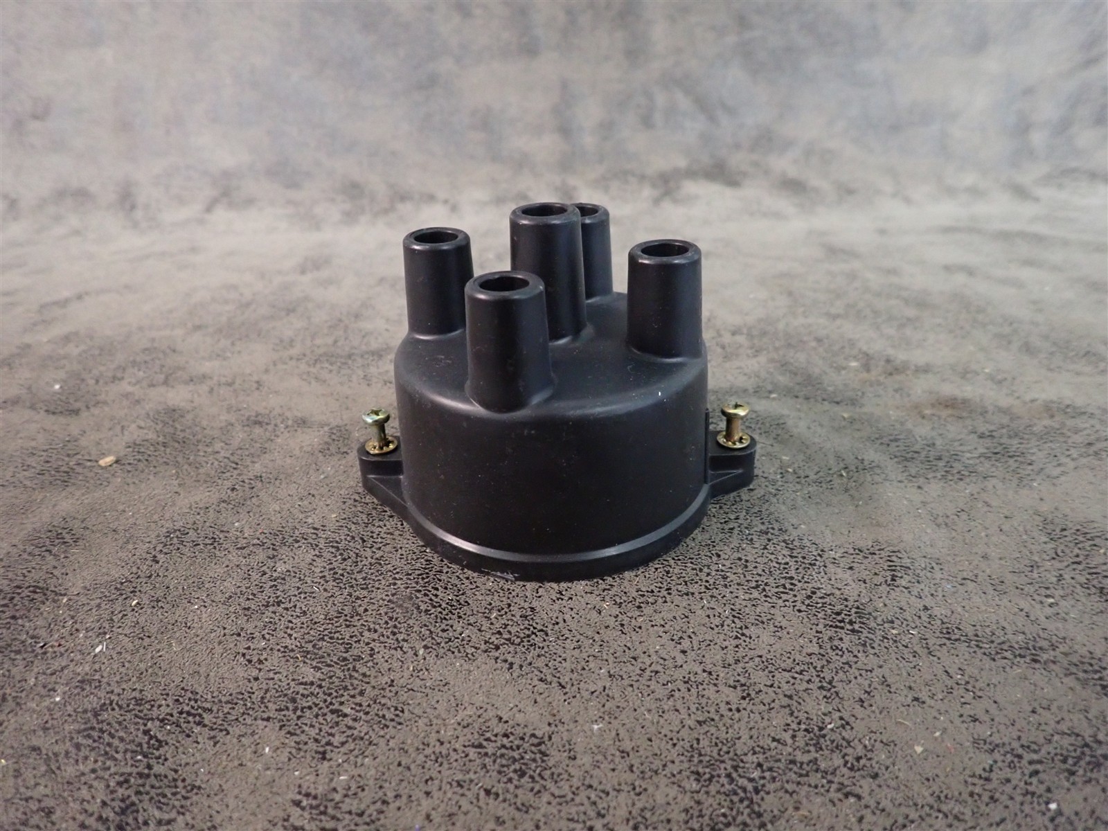 NEW WVE 5D1158 Distributor Cap (G216)