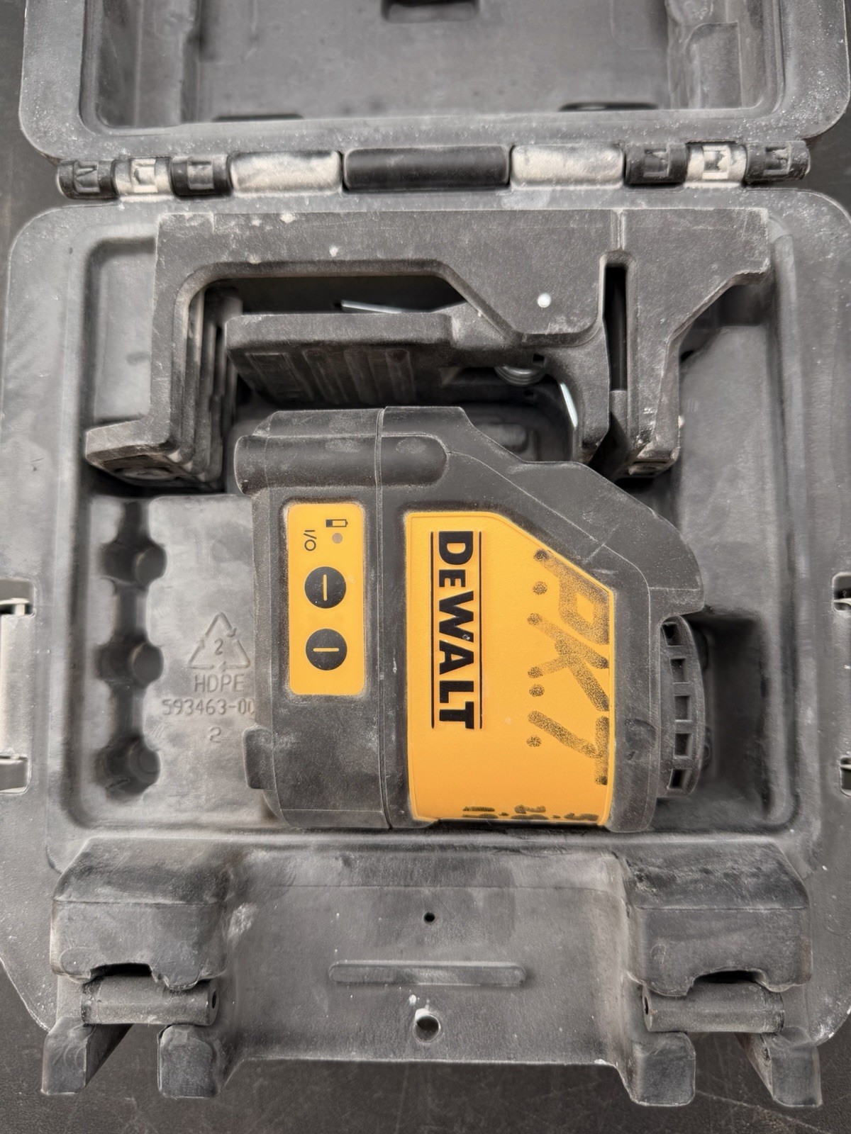 TESTED DEWALT DW088 SELF LEVELLING RED LASER LEVEL W/ CASE 4B