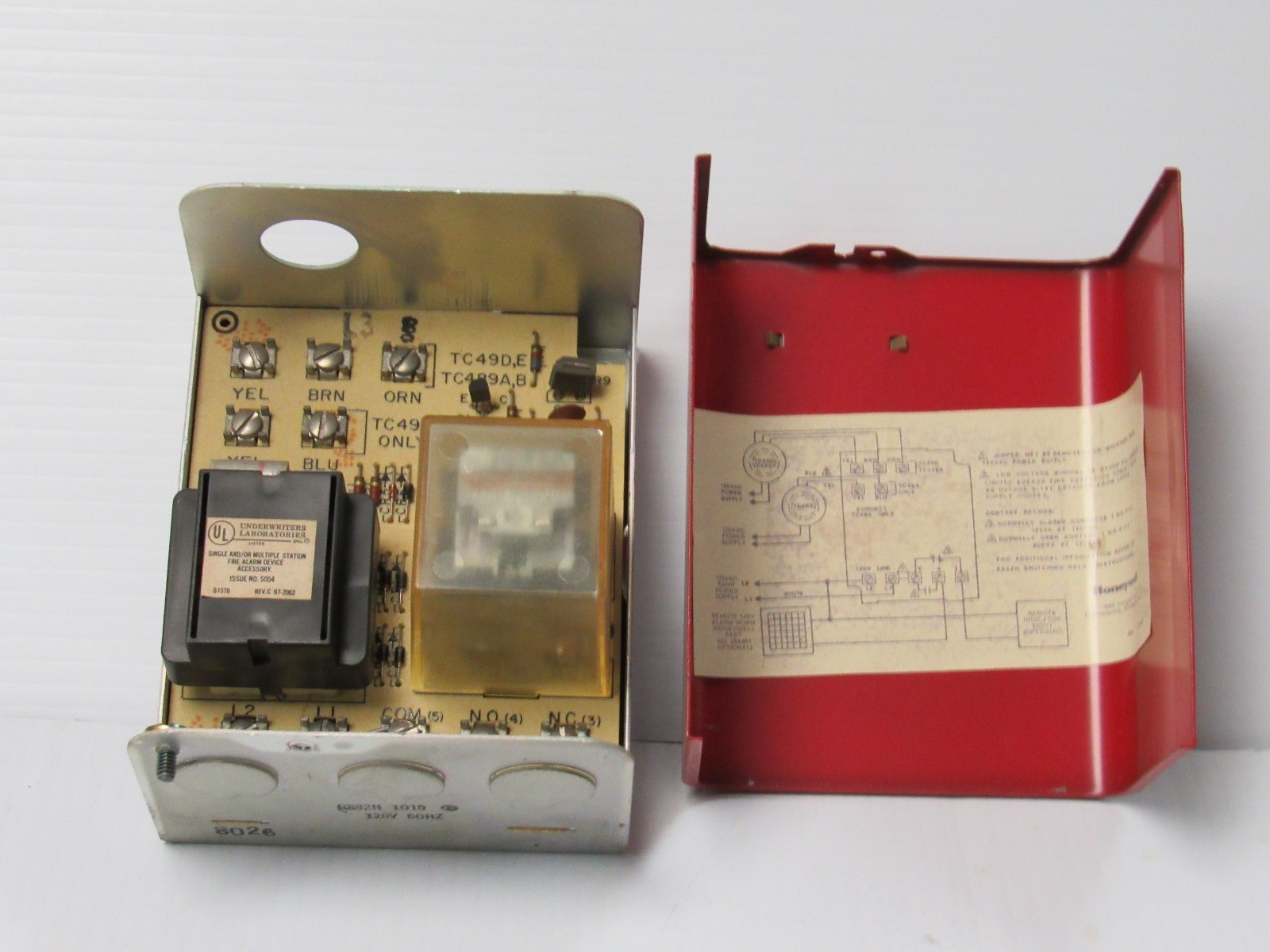 HONEYWELL SMOKE FIRE DETECTOR RELAY R882H-1010 120V NEW