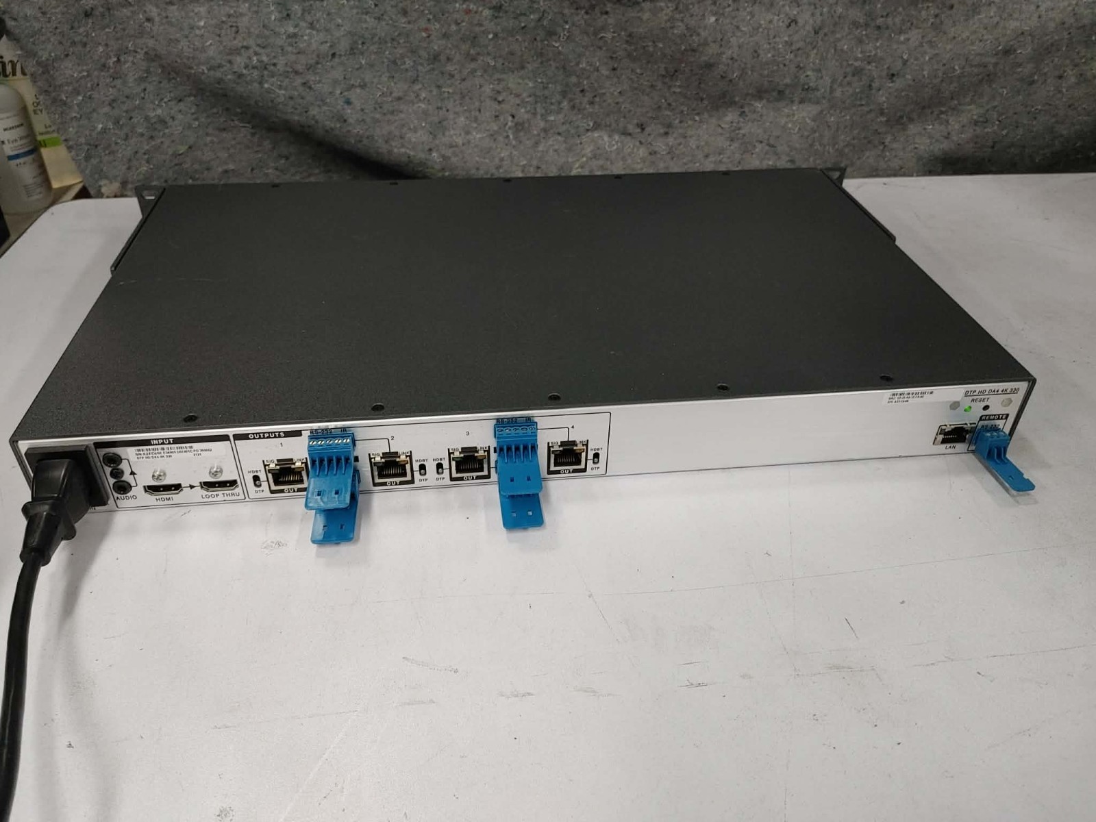 Extron DTP HD DA4 SERIES 4K 330 DTP Distribution Amplifier