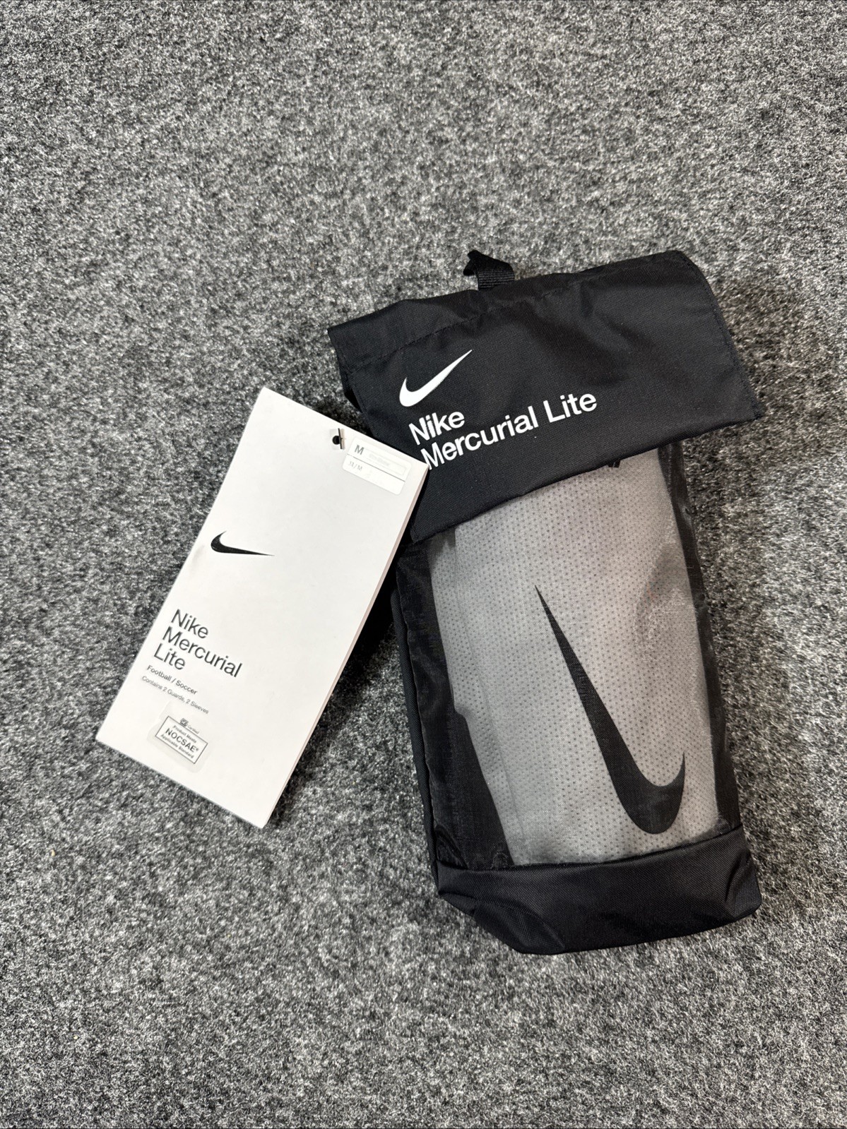 Nike Mercurial Lite Soccer Shin Guards White/Black - Size M DV1771-100