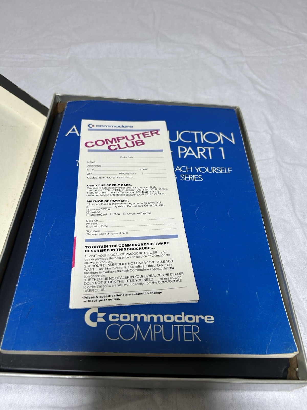 Vintage Commodore 64 Introduction to Basic / Part 1 Programming Series CIB