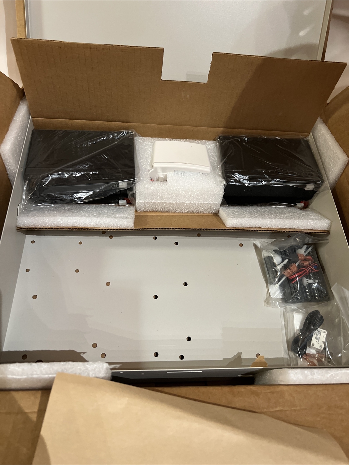 Sonitrol Plus Access Module P/N 09840002 Revision A Access4-S