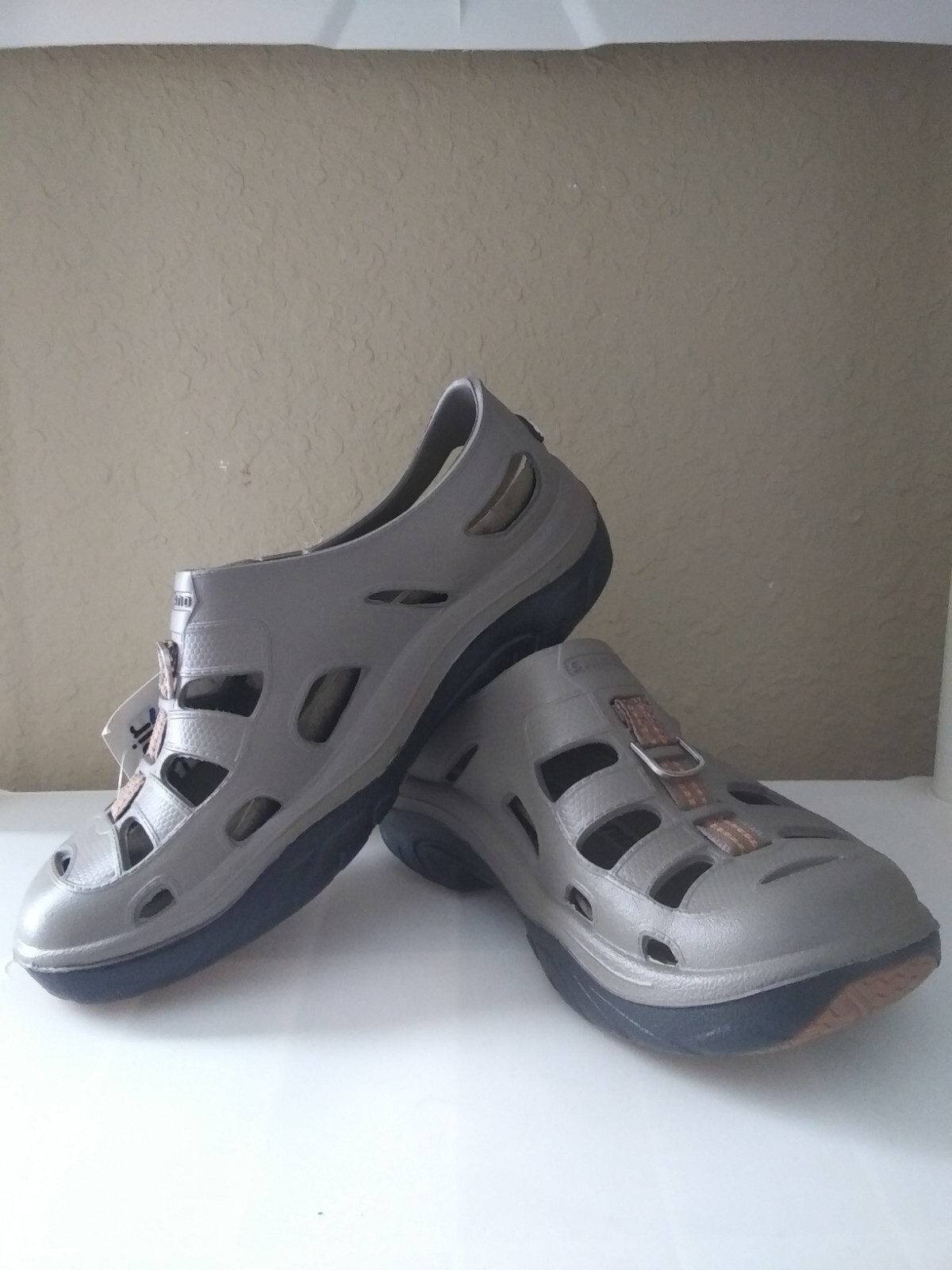 SHIMANO EVAIR UNISEX SIZE MEN 6 WOMEN 8 GRAY MARINE FISHING SHOES (NWT)