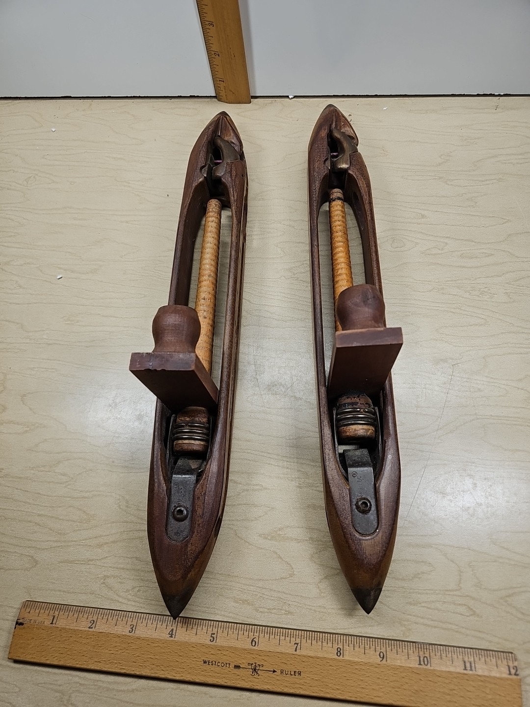 2 Vintage DRAPER TRU MOLD  Flying Loom Shuttles Weaving Brass Ends 16" & 17"