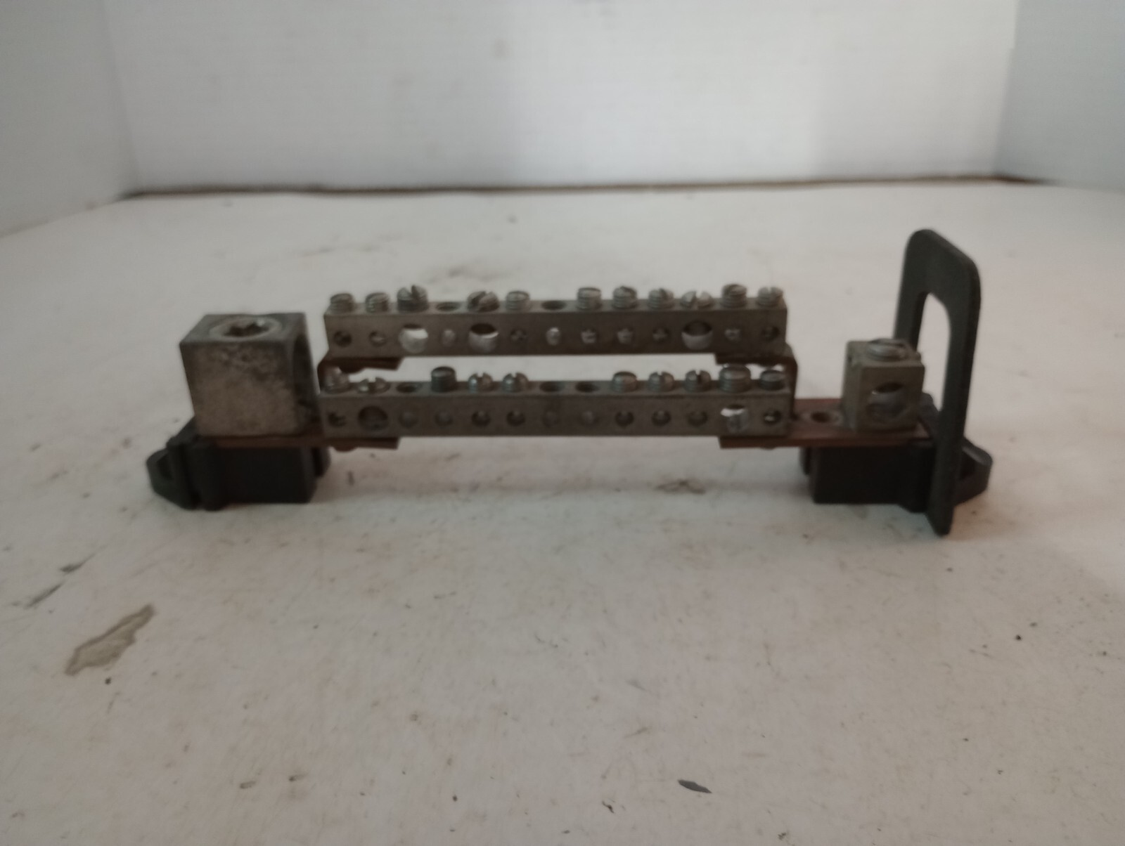 Eaton Neutral Kit 200 Amp Pullout