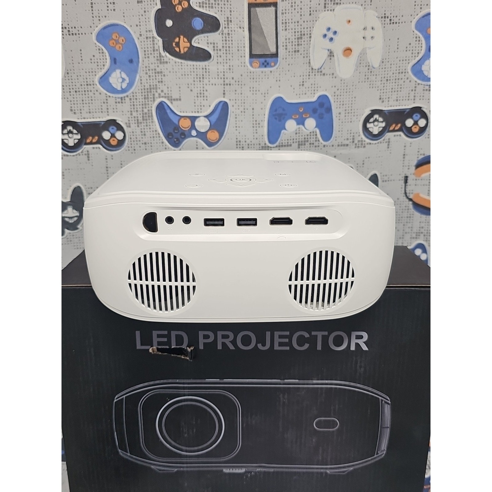 AUOSHI Projector W/Wifi & Bluetooth, 1080P OPEN BOX TESTED