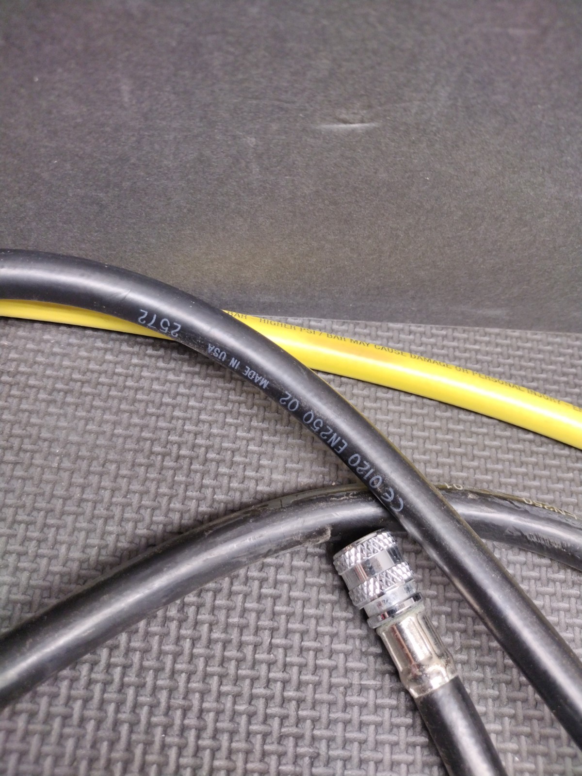 Aqualung and Oceanic Regulator FREE SHIPPING