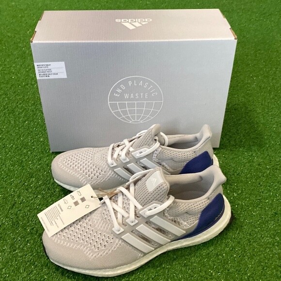 Brand New Men's Adidas Ultraboost 1.0 DNA Cloud White/Indigo US 5.0 Mens Kids