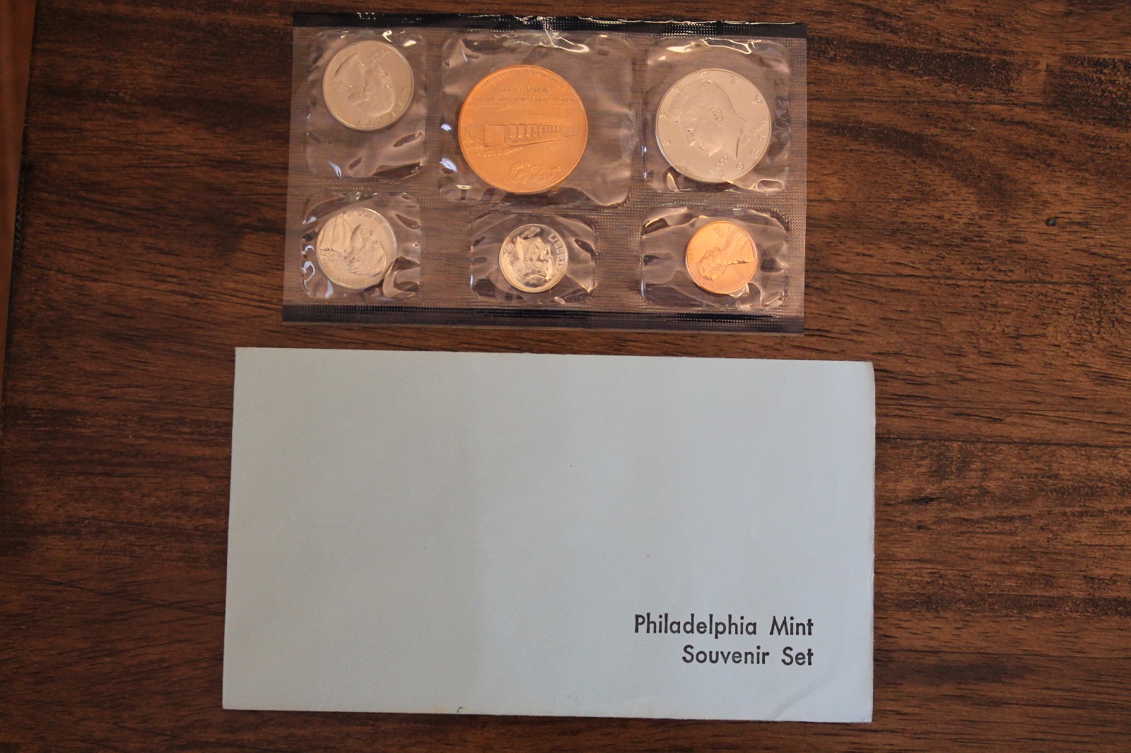 1987 Philadelphia Mint Souvenir Set W/ Envelope US 5 Coin & Medal Medallion #1