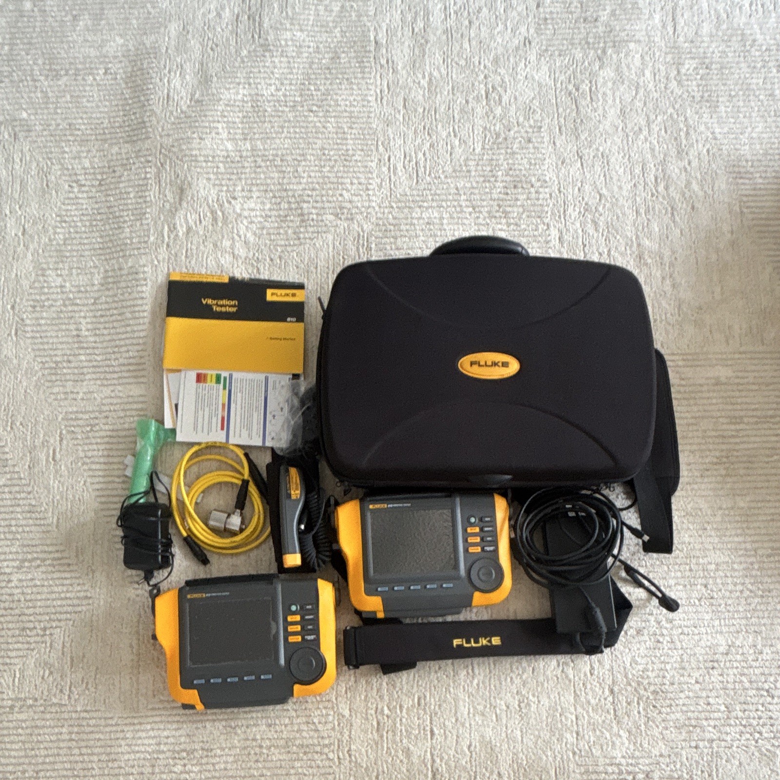 2 Fluke 810 vibrator tester w/ vibrator sensor, and tachometer