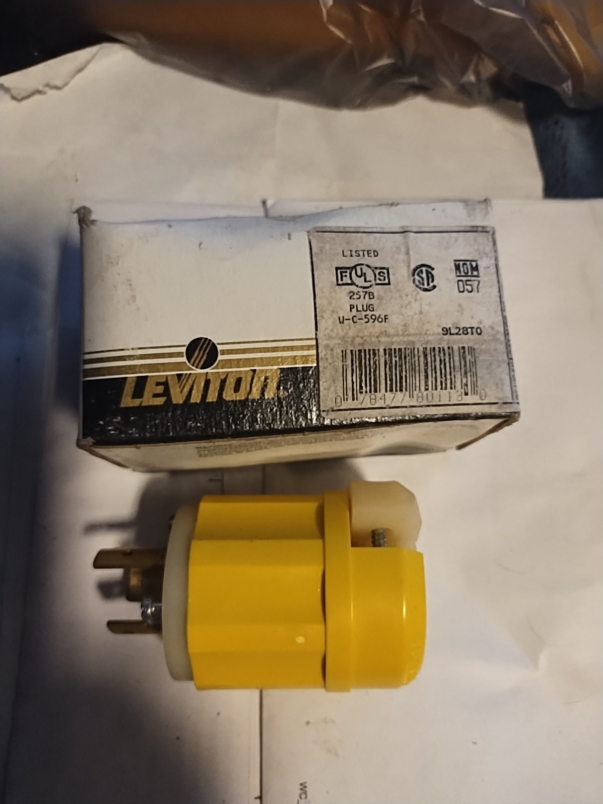 Leviton 2611CY Industrial Grade Plug