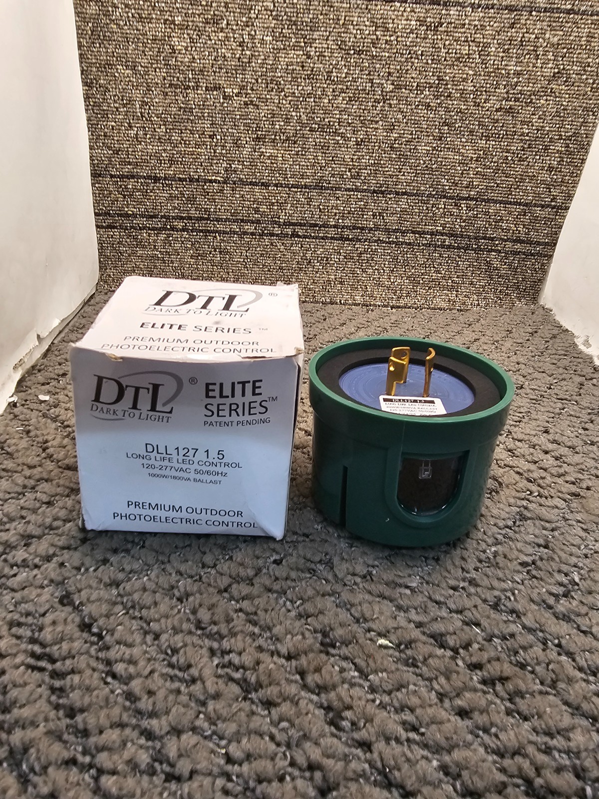 DTL DLL127 1.5: Premium Outdoor LED Photoelectric Control 120-277VAC