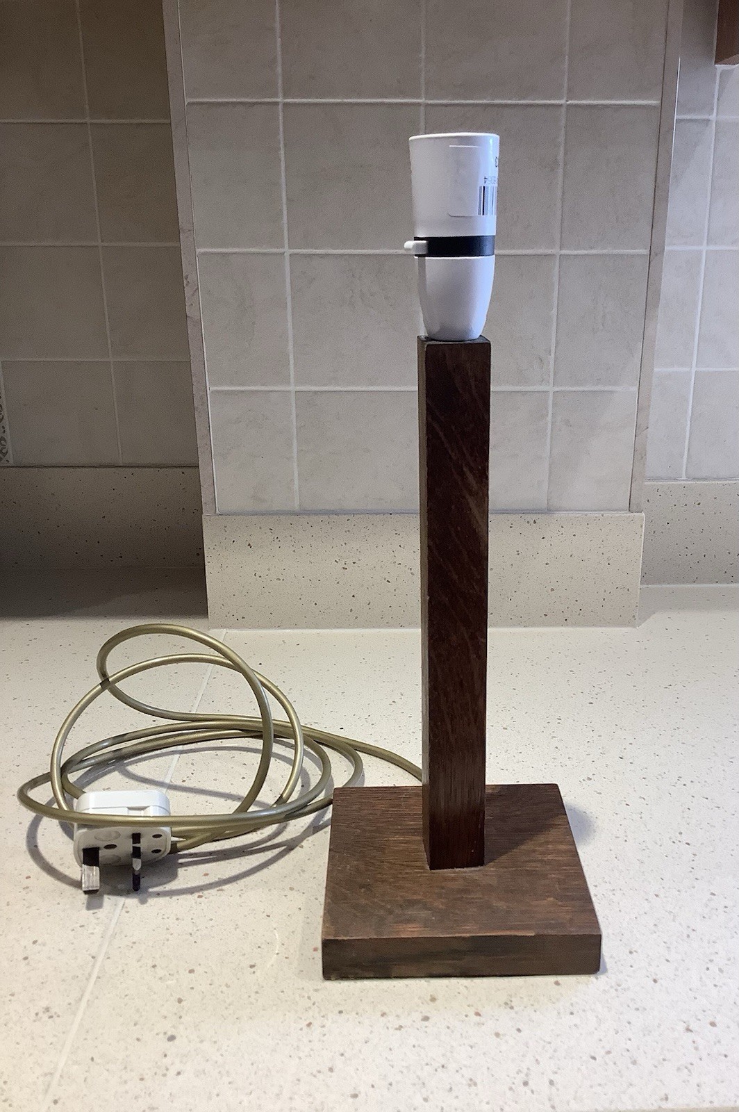 VINTAGE RETRO WOODEN TABLE LAMP
