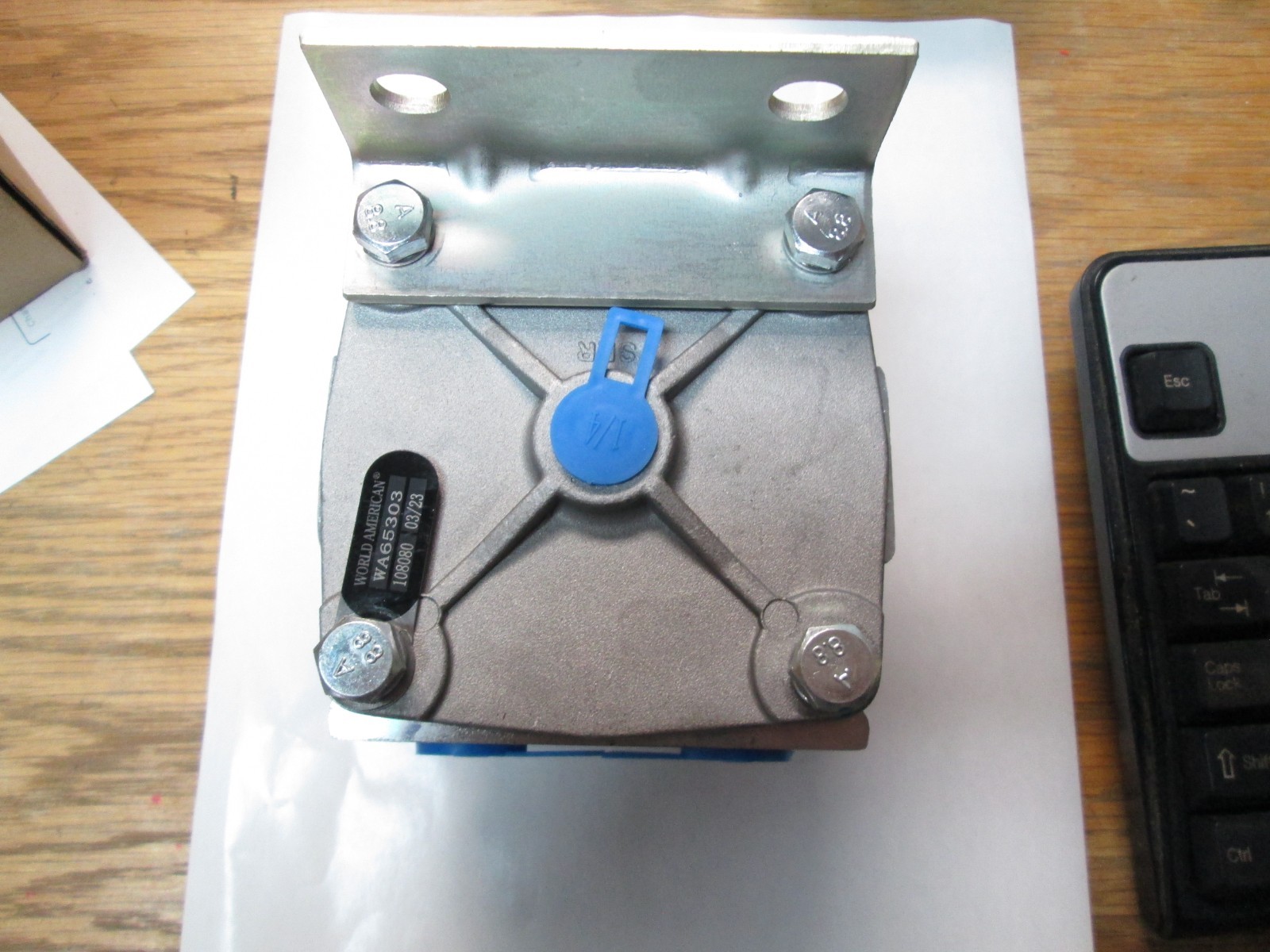 World American Air Brake Relay Valve WA65303 R 12 Type, (4) 0.375 In. NPT