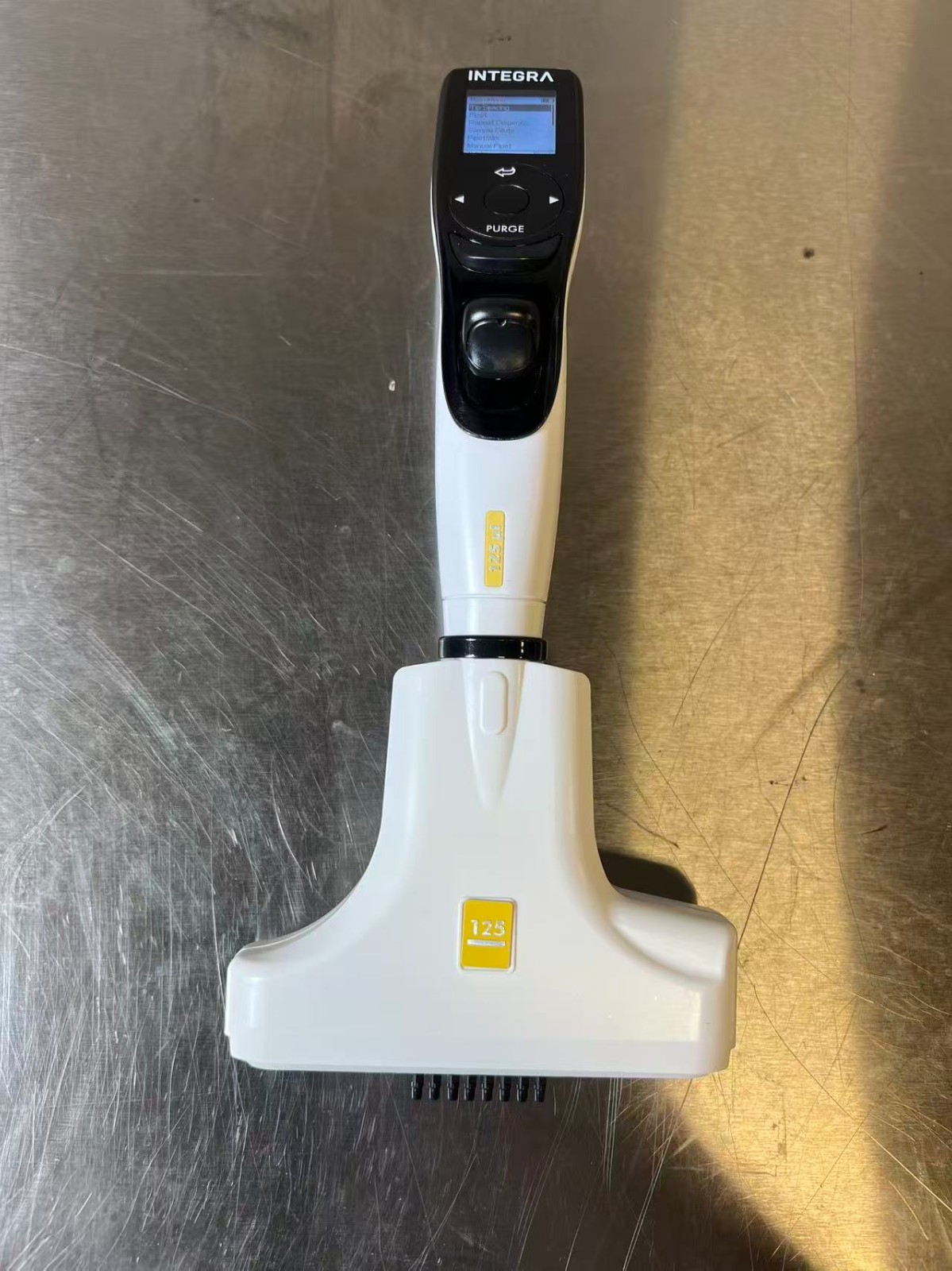 Integra VIAFLO 8 Channel Electronic adjustable Pipette 125 ul W/ charger