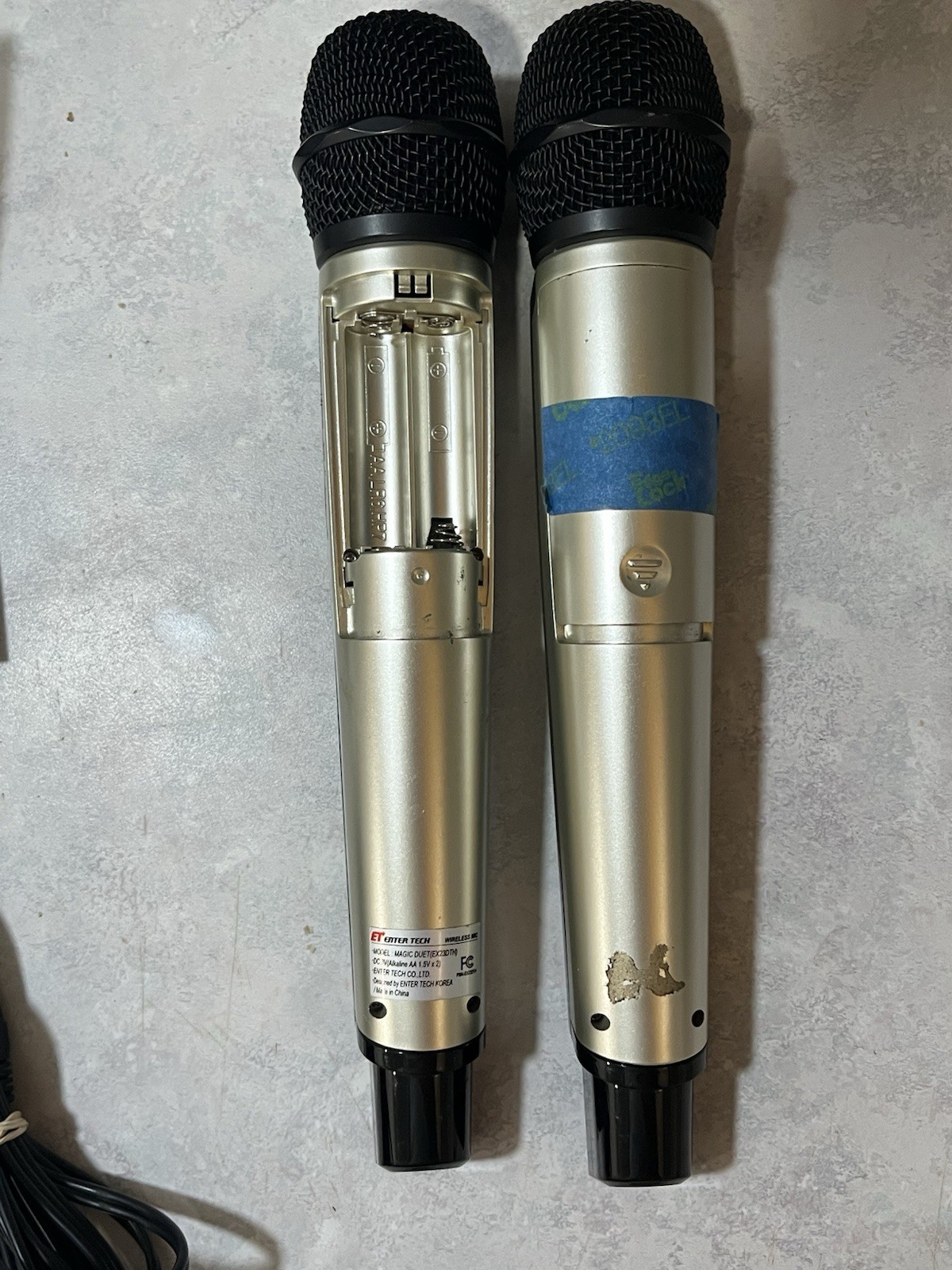 Magic Sing ET23KH Wireless Karaoke System, Missing 1 battery cover, No Cartridge