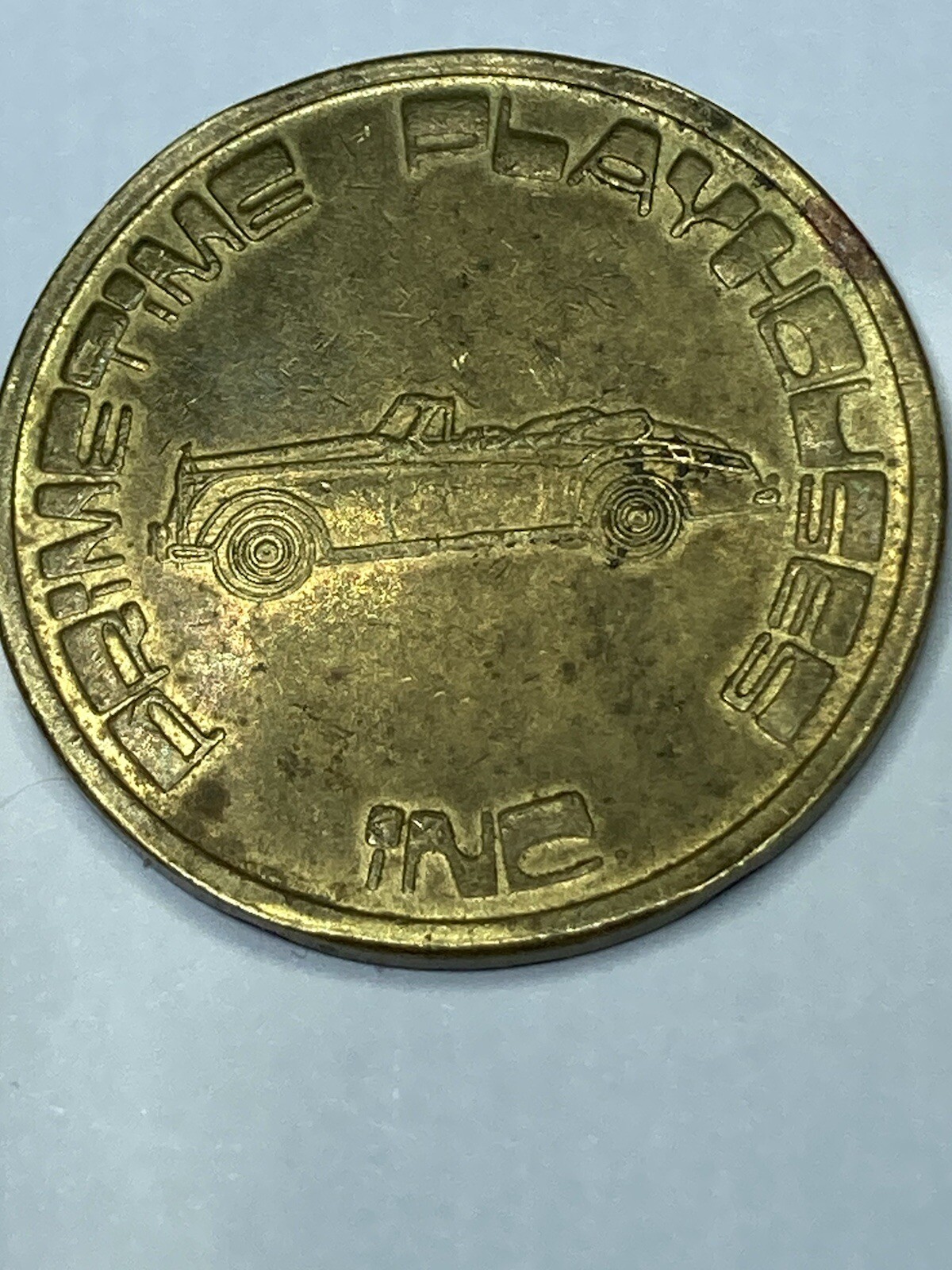 PRIMETIME PLAYERS VINTAGE BRASS TOKEN AMUSEMENT ARCADE (#g01)