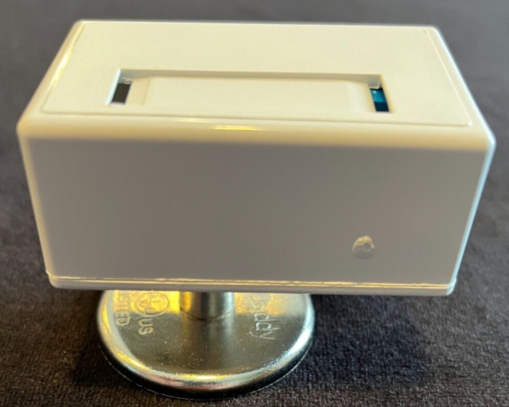 10PK MAG-RACKS 1KEYMAG-W MAGNETIC SURFACE MOUNT BOX