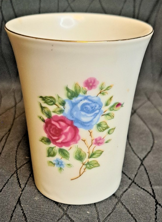 VINTAGE PORCELAIN FLORAL PINK & BLUE ROSES BATHROOM TUMBLER GOLD RIM LOVELY