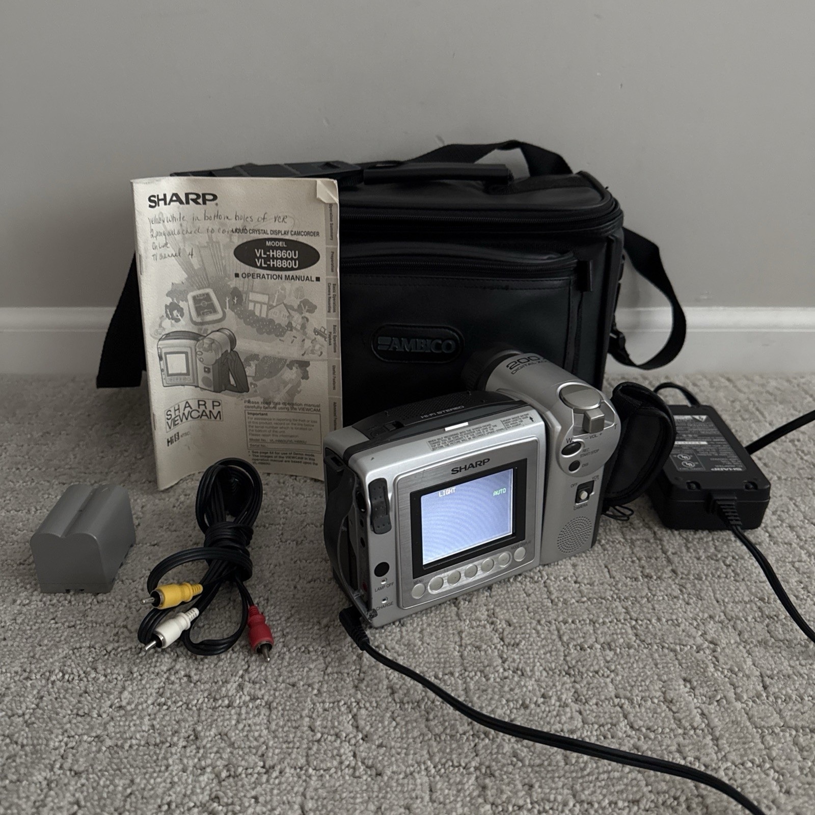 Sharp VL-H870U 8mm Video 8 Camcorder VCR Camera Viewcam Video Transfer TESTED