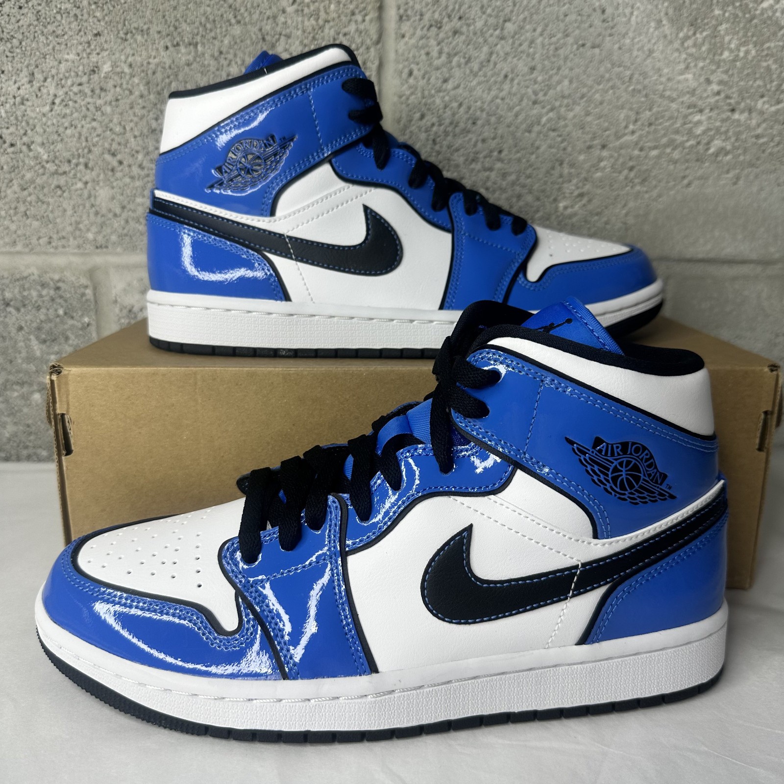 Nike Air Jordan 1 Mid SE 2021 Signal Blue DD6834-402 MEN'S Sz 8 WOMEN'S 9.5