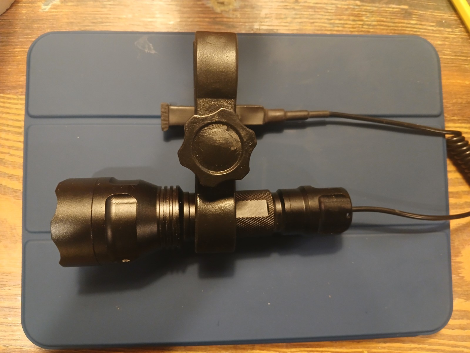Generic LED Barrel Clamp Rifle Light Black with Remote Pressure Switch