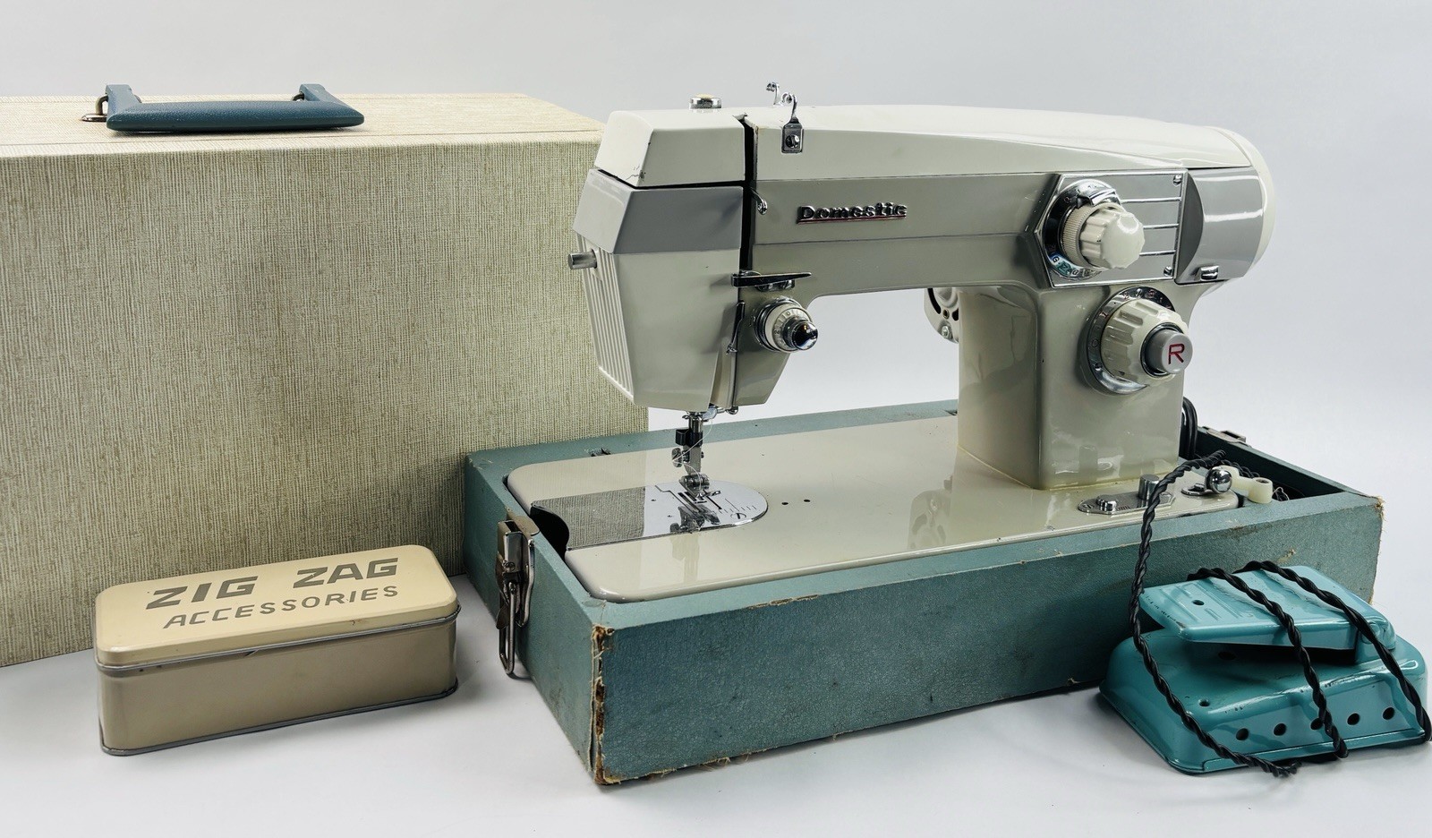 Vtg Domestic 264 Heavy Duty Sewing Machine Japan Case Manual Accessories Metal