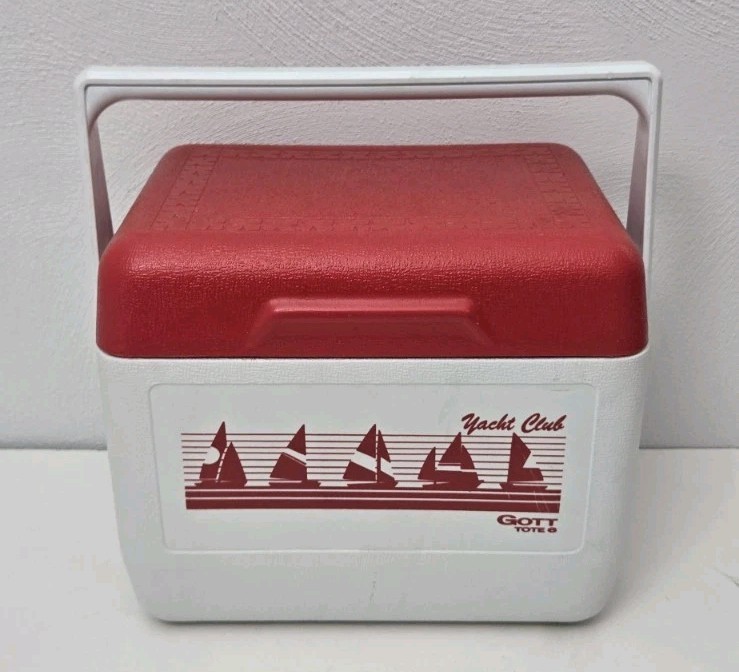 Yacht Club Gott Tote 6 Cooler Vintage Red White Great Condition 1806 Made In USA