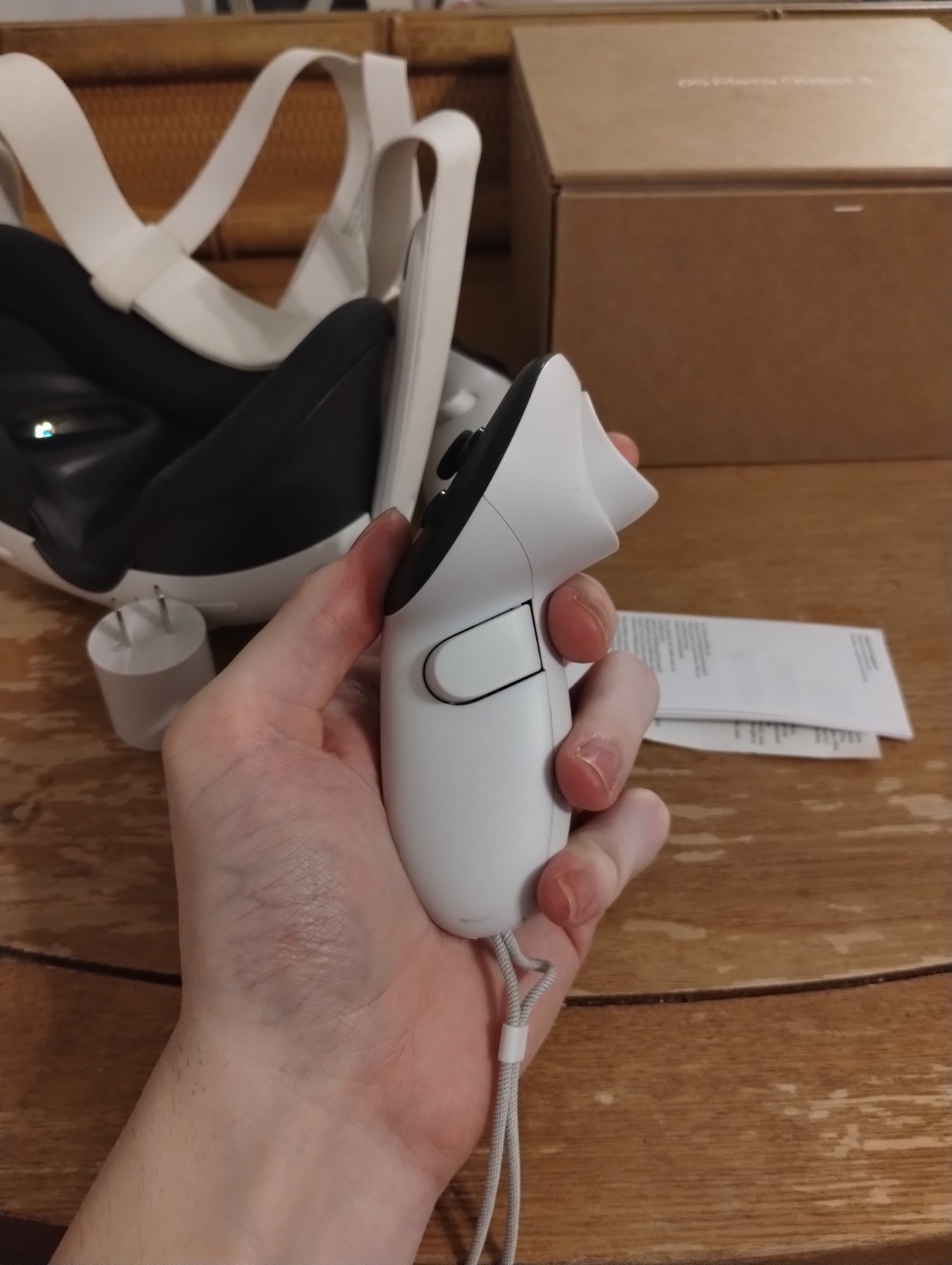 minimumly used Meta Quest 3 Virtual Reality Headset 512GB White with Controllers
