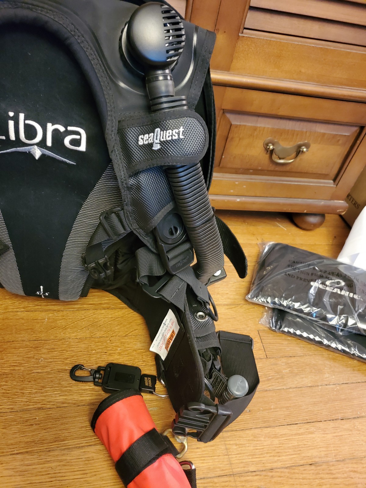 SeaQuest Libra BCD Buoyancy Control Device Size Small Scuba Diving Vest