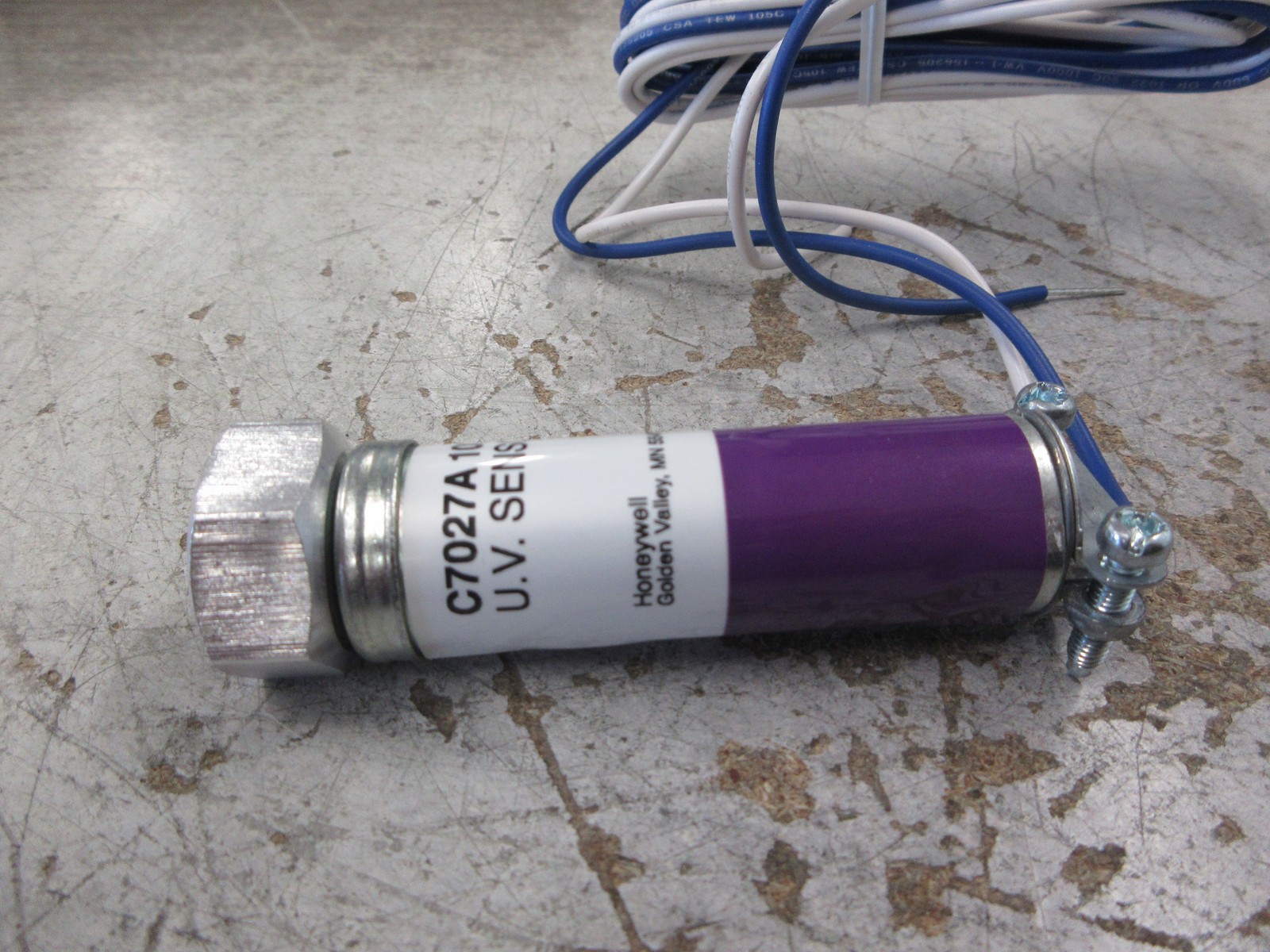 Honeywell UV Sensor C7027A 1023 *No Box* New Surplus