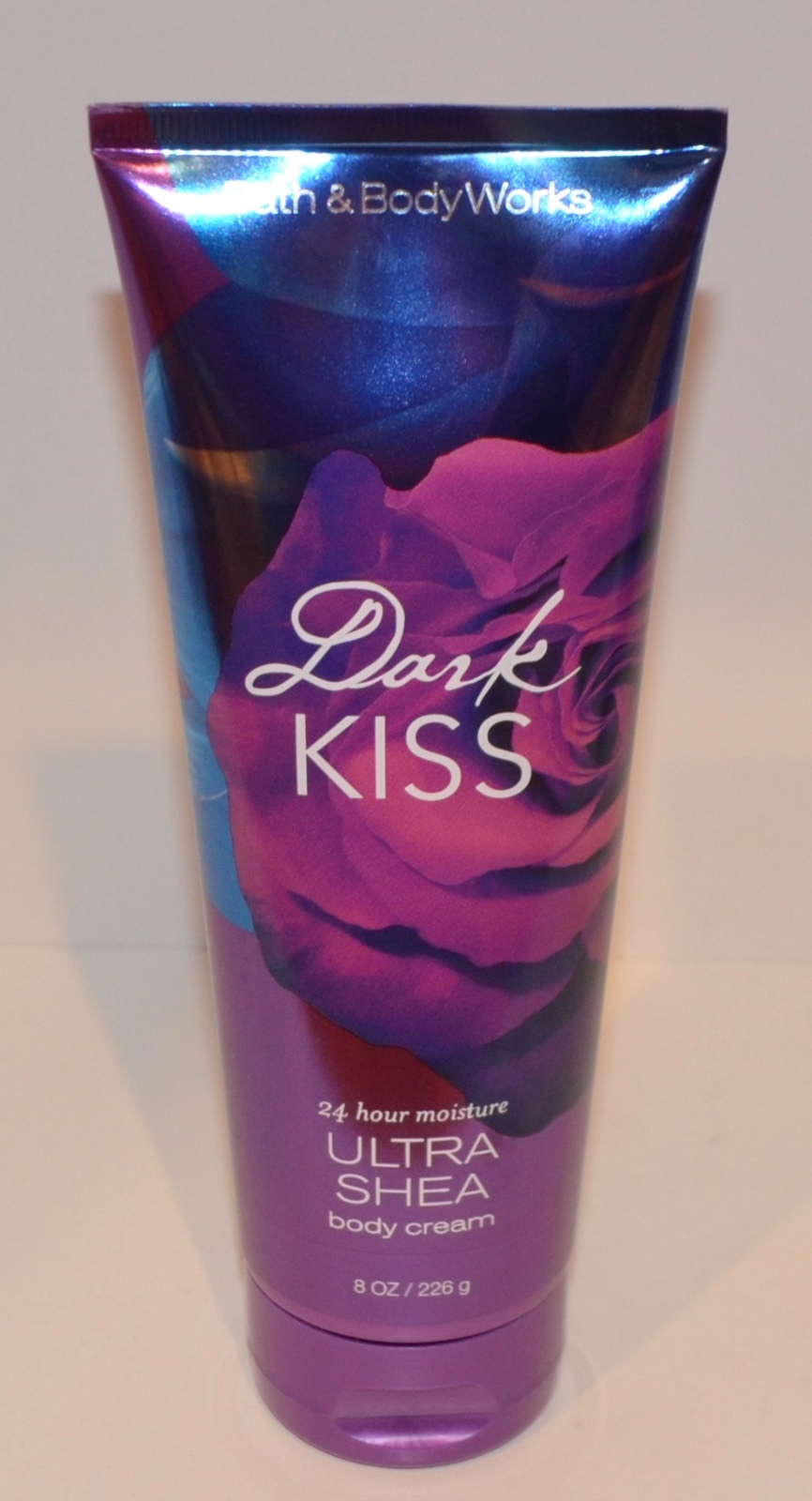 NEW BATH & BODY WORKS DARK KISS ULTRA SHEA BODY CREAM LOTION 24 HR MOISTURE 8 OZ