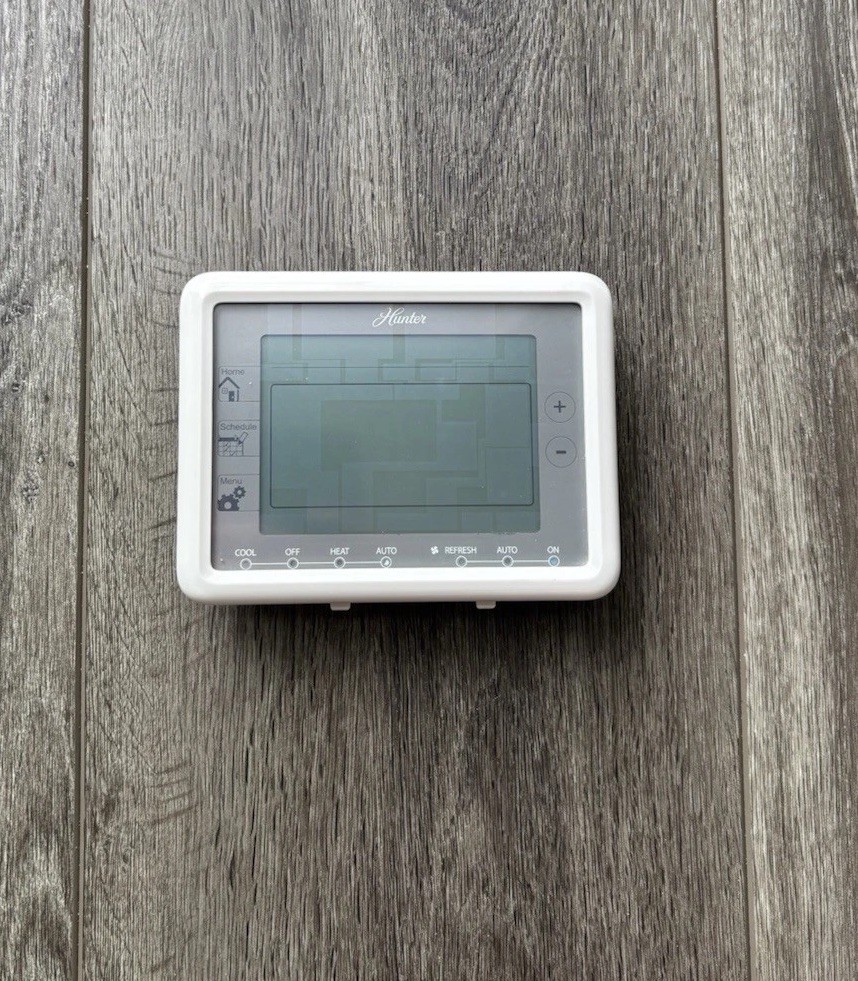 Hunter Programmable Max Universal 7 Day Thermostat Model 44905
