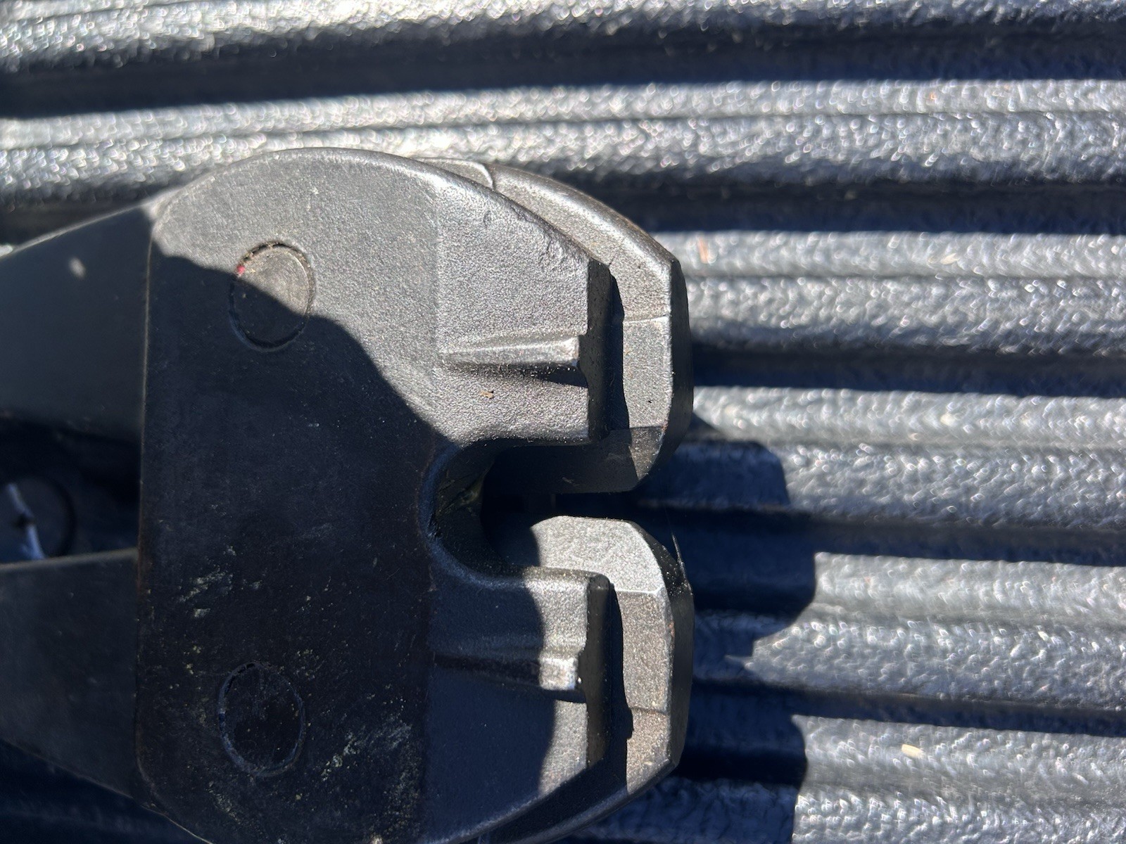 Bolt Cutter Head