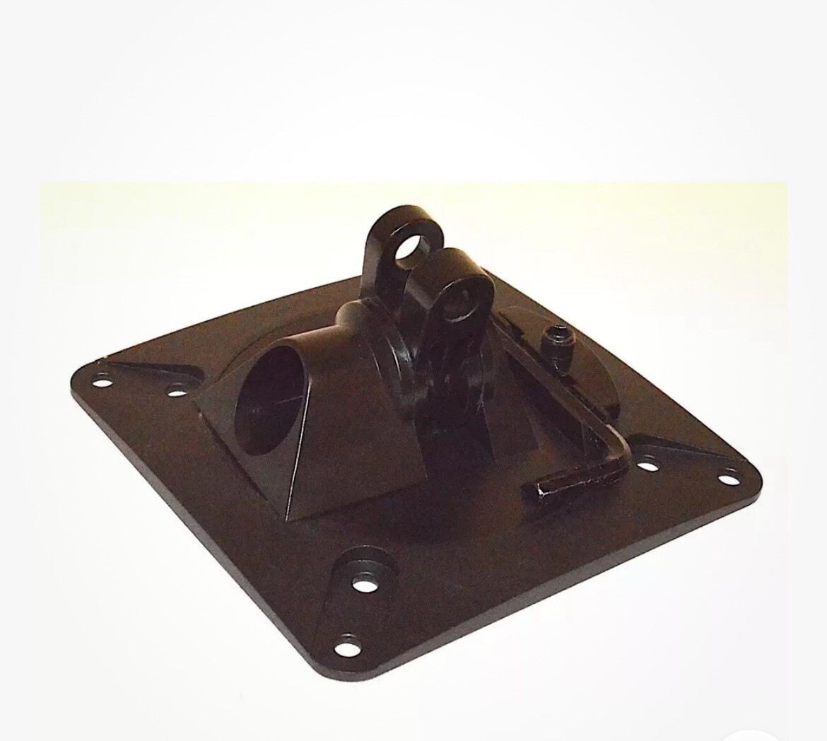 Knoll VESA Mount Plate for Sapper Monitor Arm  Lot Of 2. BRAND NEW