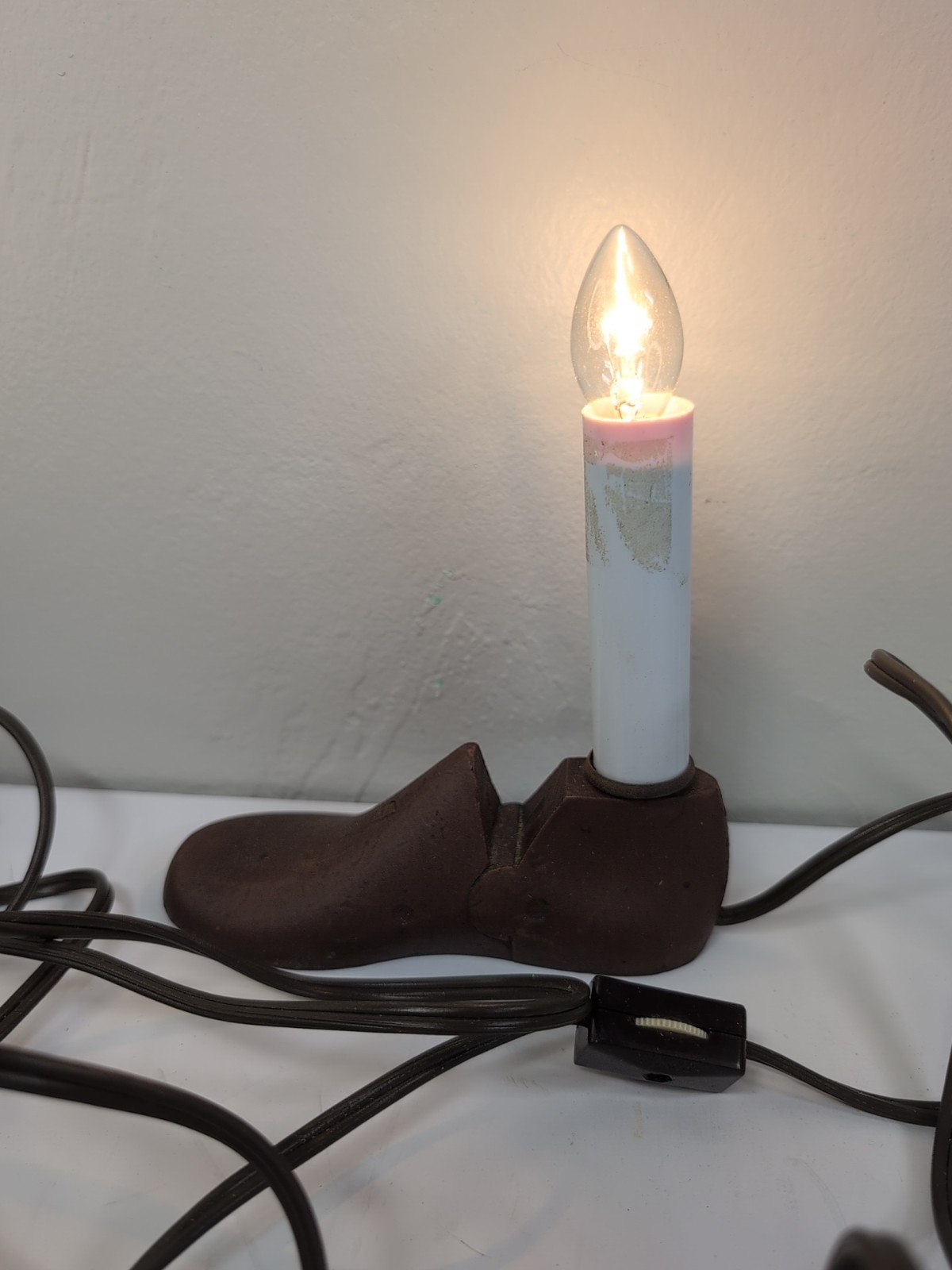 Antique Vintage Original Wood Shoe Form Candle Flame Electric Night  Light 6"