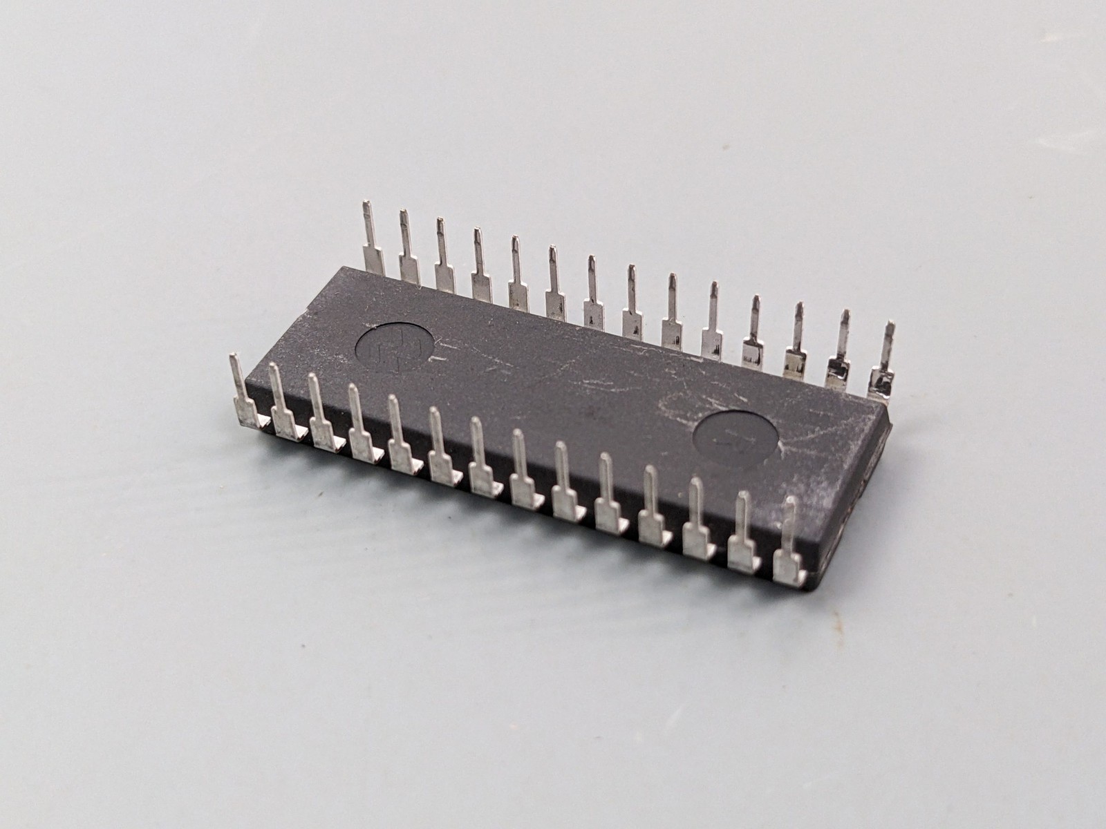 NS MM74C911N (INS8247N) Expandable Segment Display Controller IC