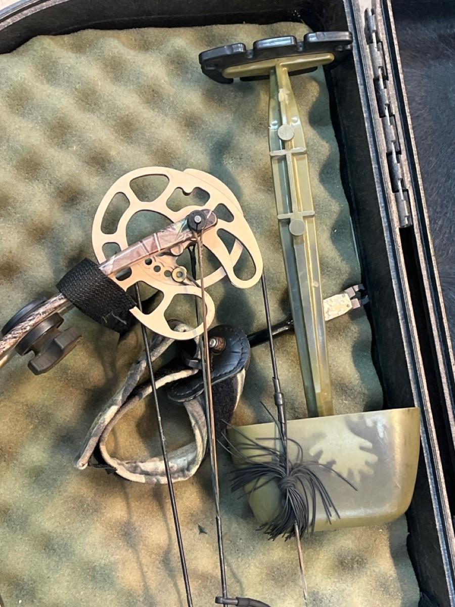 FRED BEAR BUCKMASTER 4000 (PSN040687)