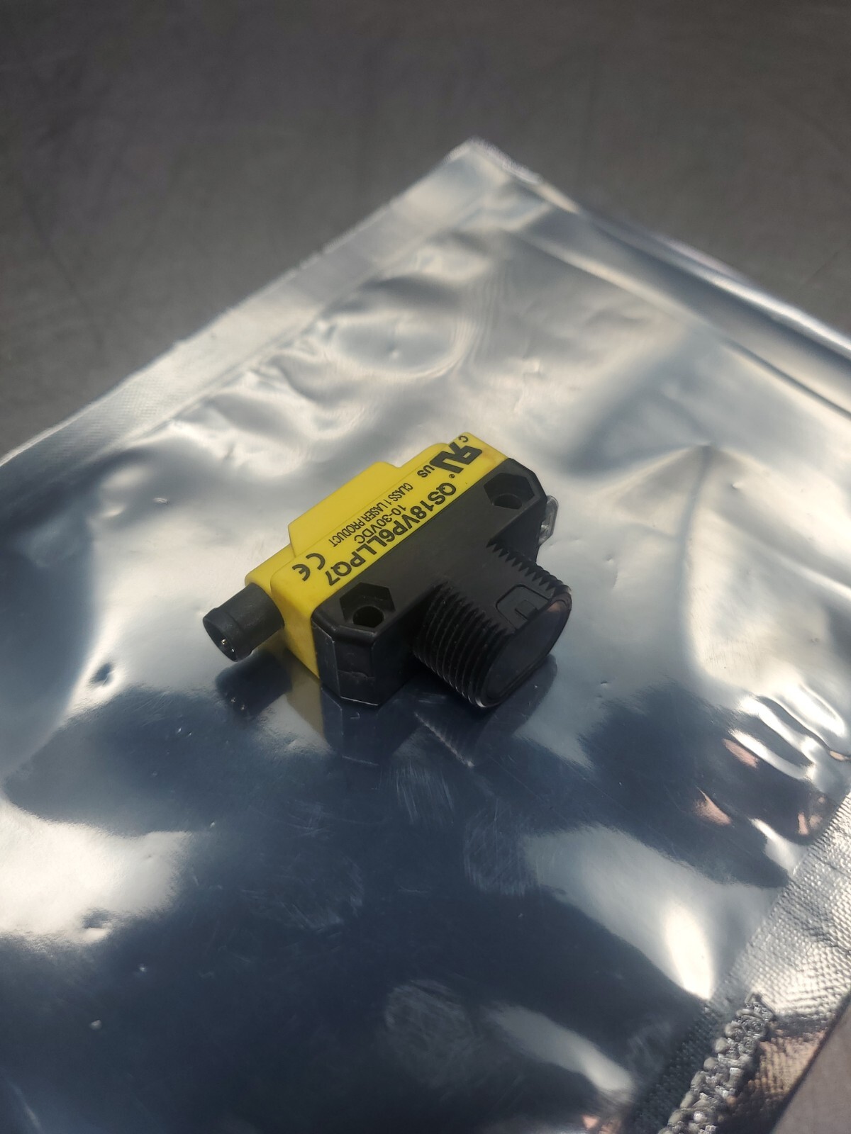 BANNER ENGINEERING QS18VP6LLPQ7 10-30VDC Laser Sensor.                    5E-5/6