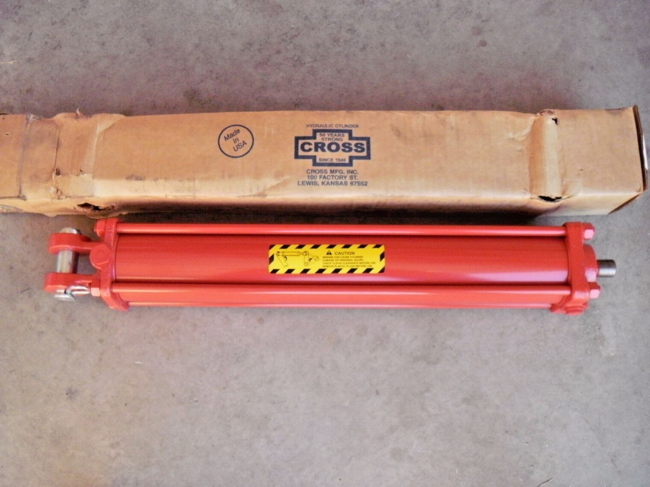 Cross 028694 318DB Hydraulic Swing Cylinder 18" Stroke Mack 3891DB318