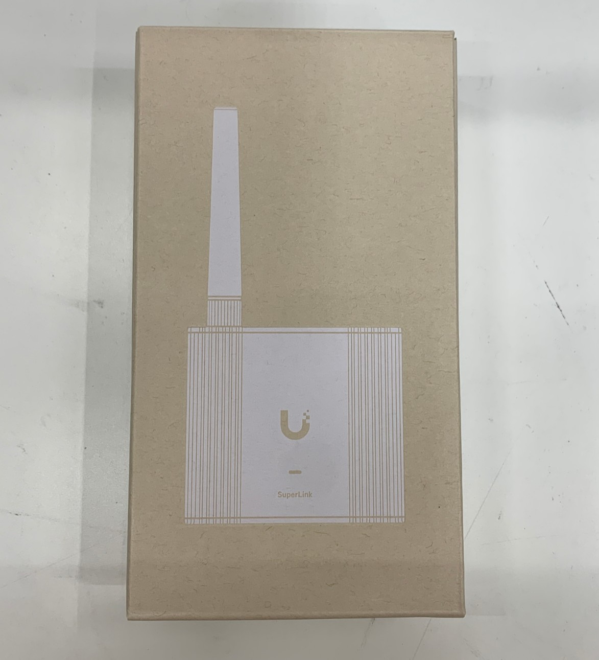 Ubiquiti SuperLink Wireless Gateway for UniFi Protect Sensors (USL-Gateway-US)
