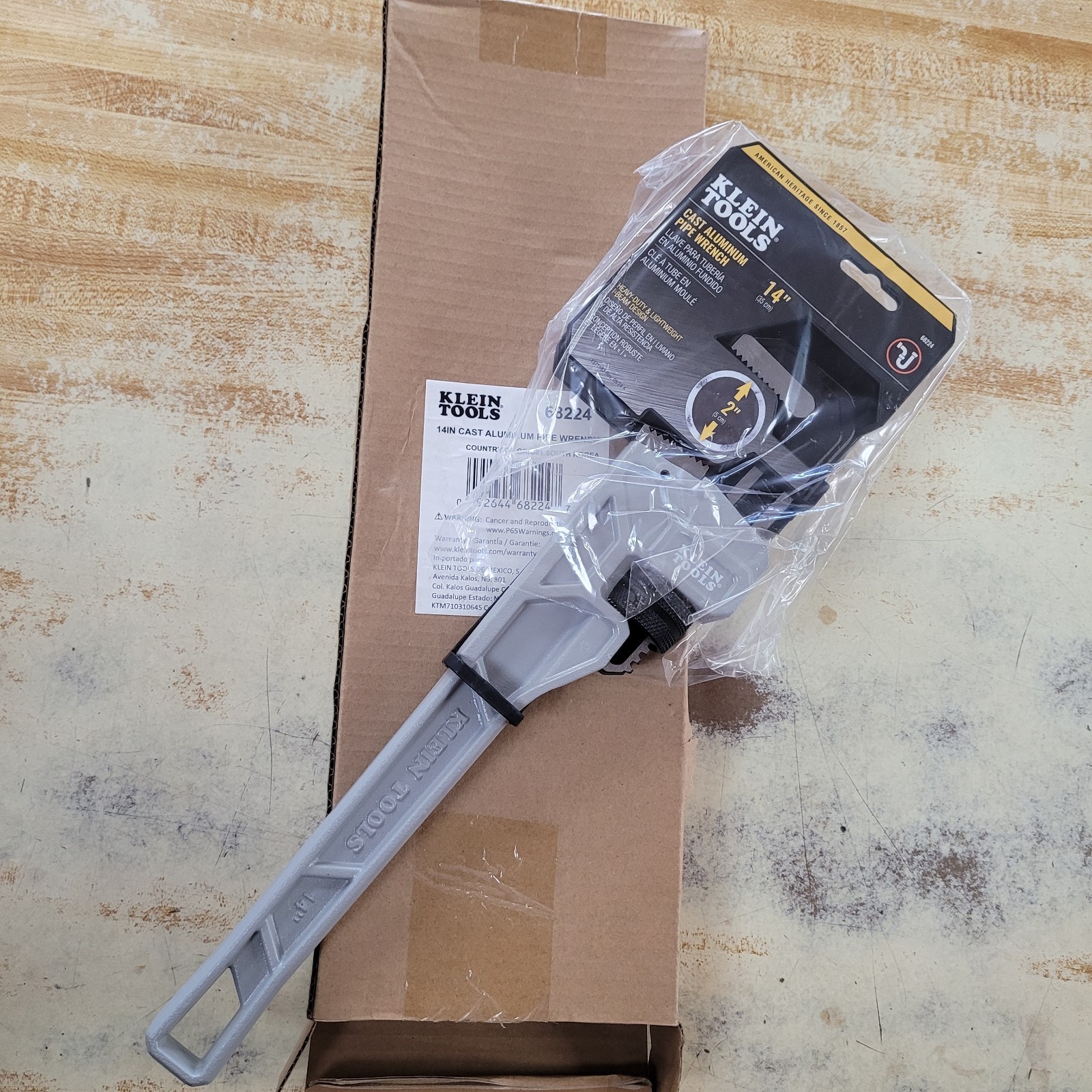 New Klein Tools 68224 Adjustable Cast Aluminum 14" Pipe Wrench