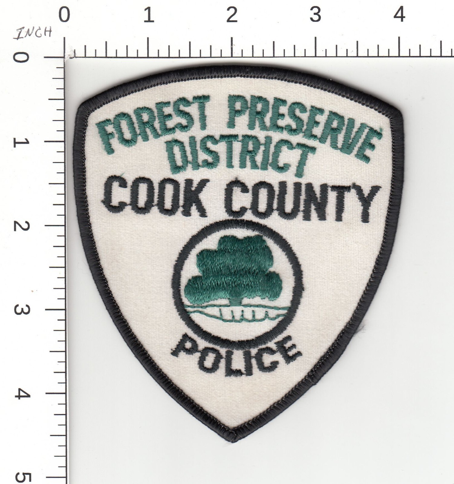 OLDER VERSION -- COOK COUNTY FOREST PRESERVE ILLINOIS POLICE COLLECTIBLE PATCH