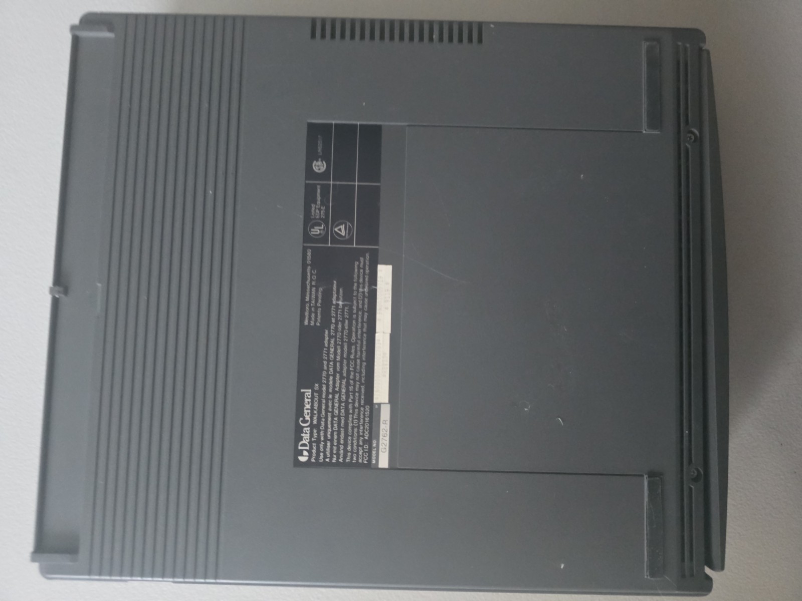 1989 Data General Walkabout SX Modem/ Computer Works Powers On W/ Manual + Cords