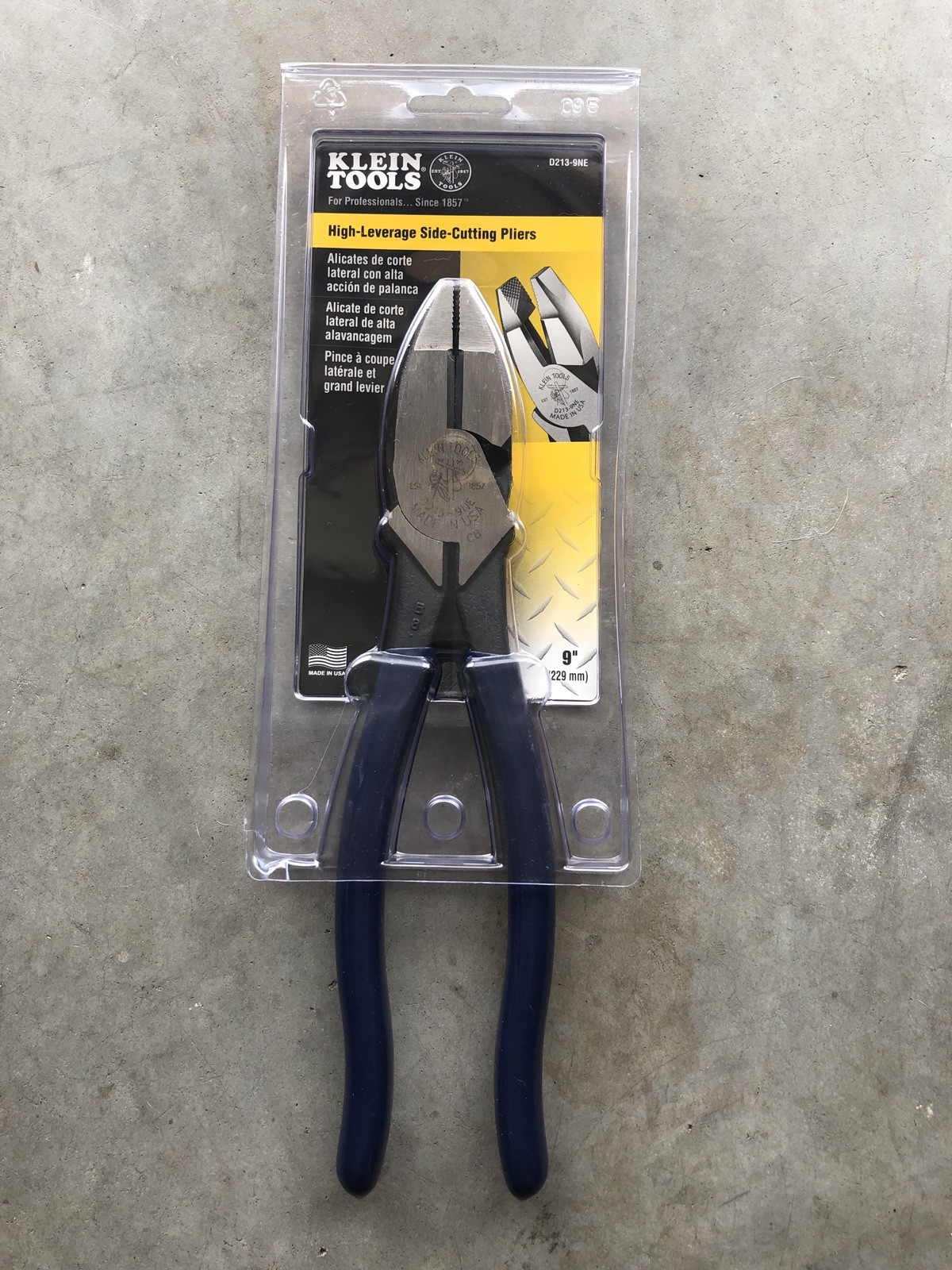 Klein Tools 9" High-Leverage Side-Cutting Pliers, Heavy-Duty Cutting