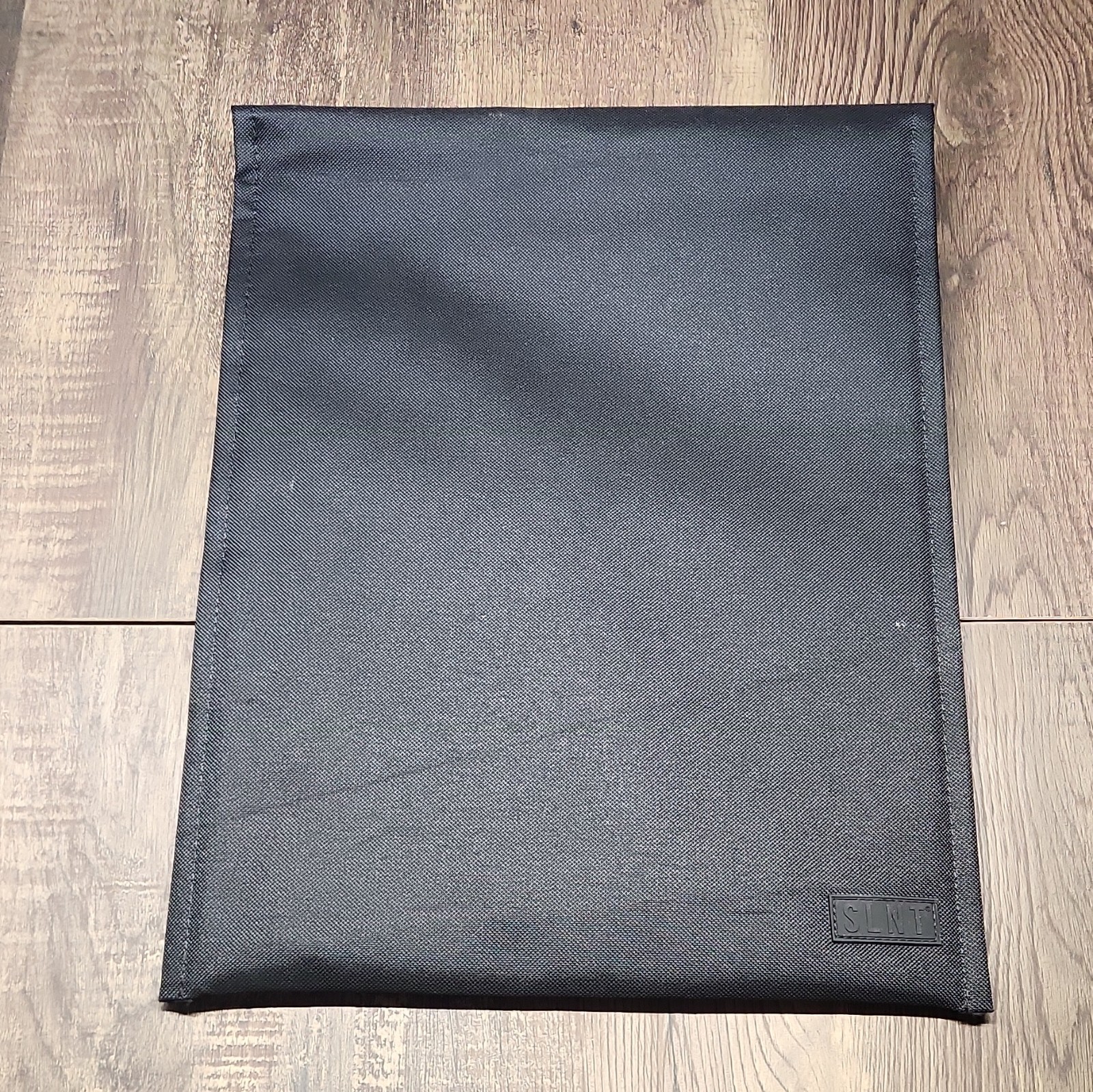 SLNT Black Nylon Sleeve Case for Universal Laptop/Device - Solid Pattern